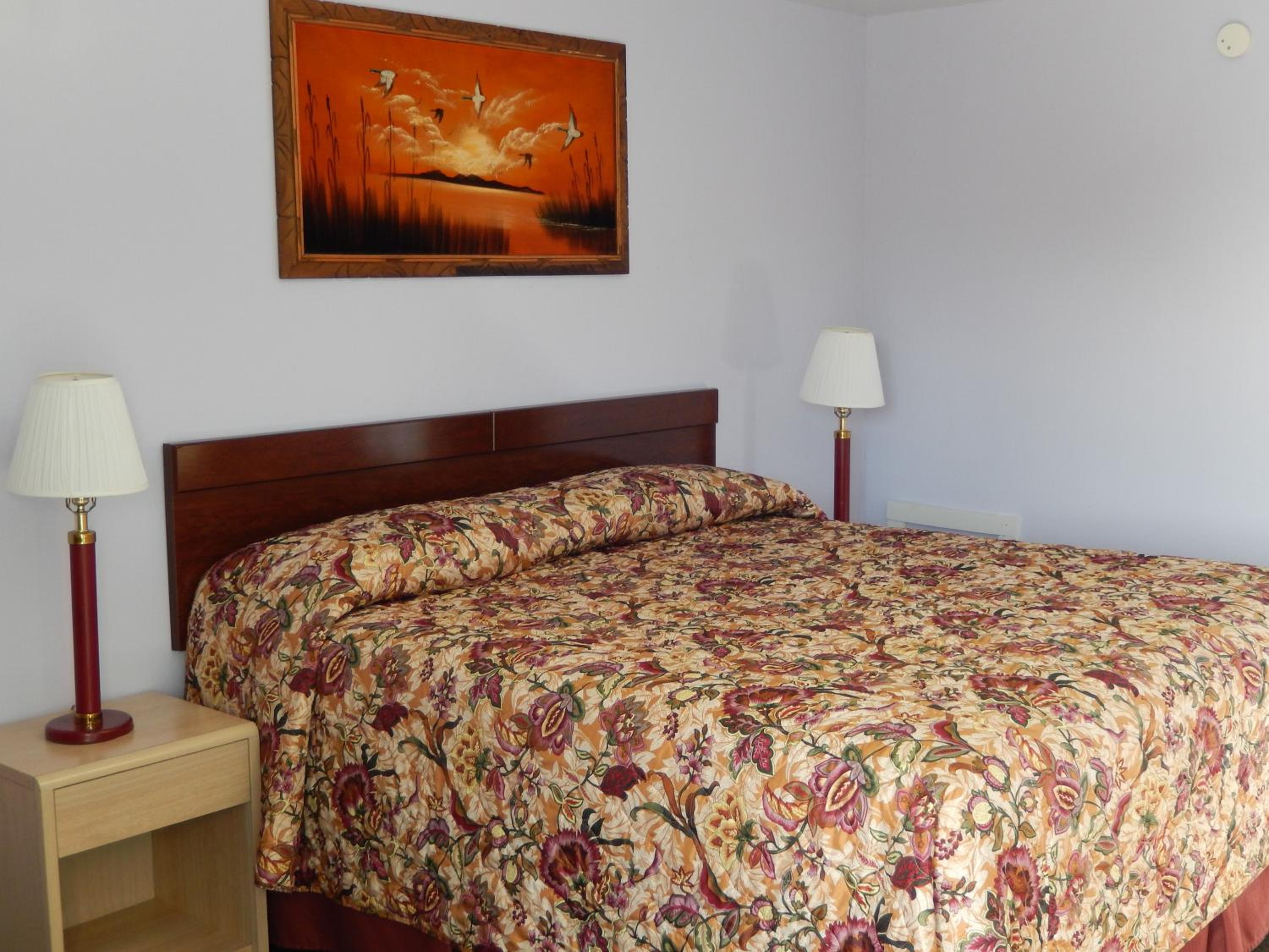 King Room - Non-Smoking photo 1