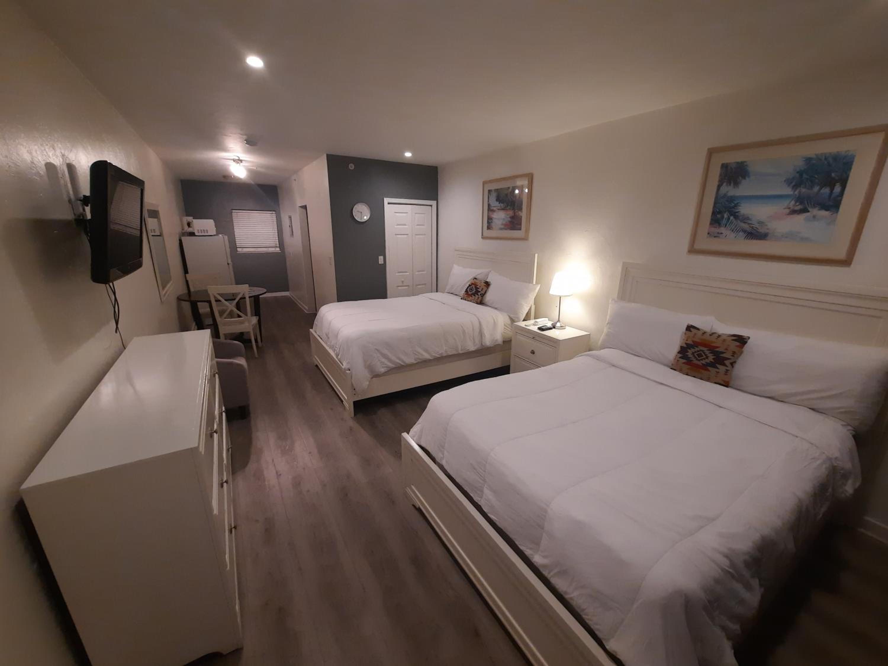 Double Bed Queen Studio