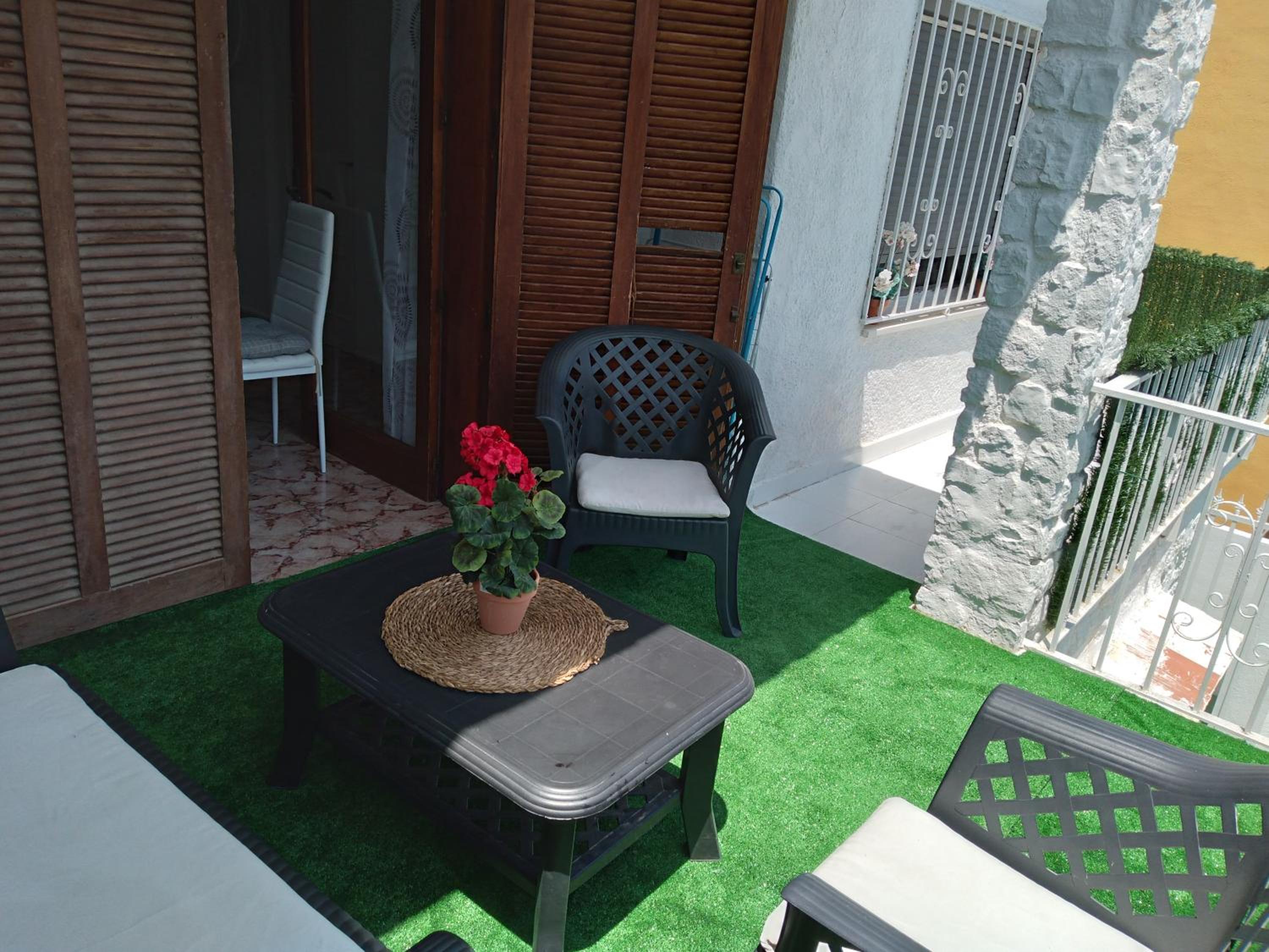 Apartment with Sea View - Photo 4