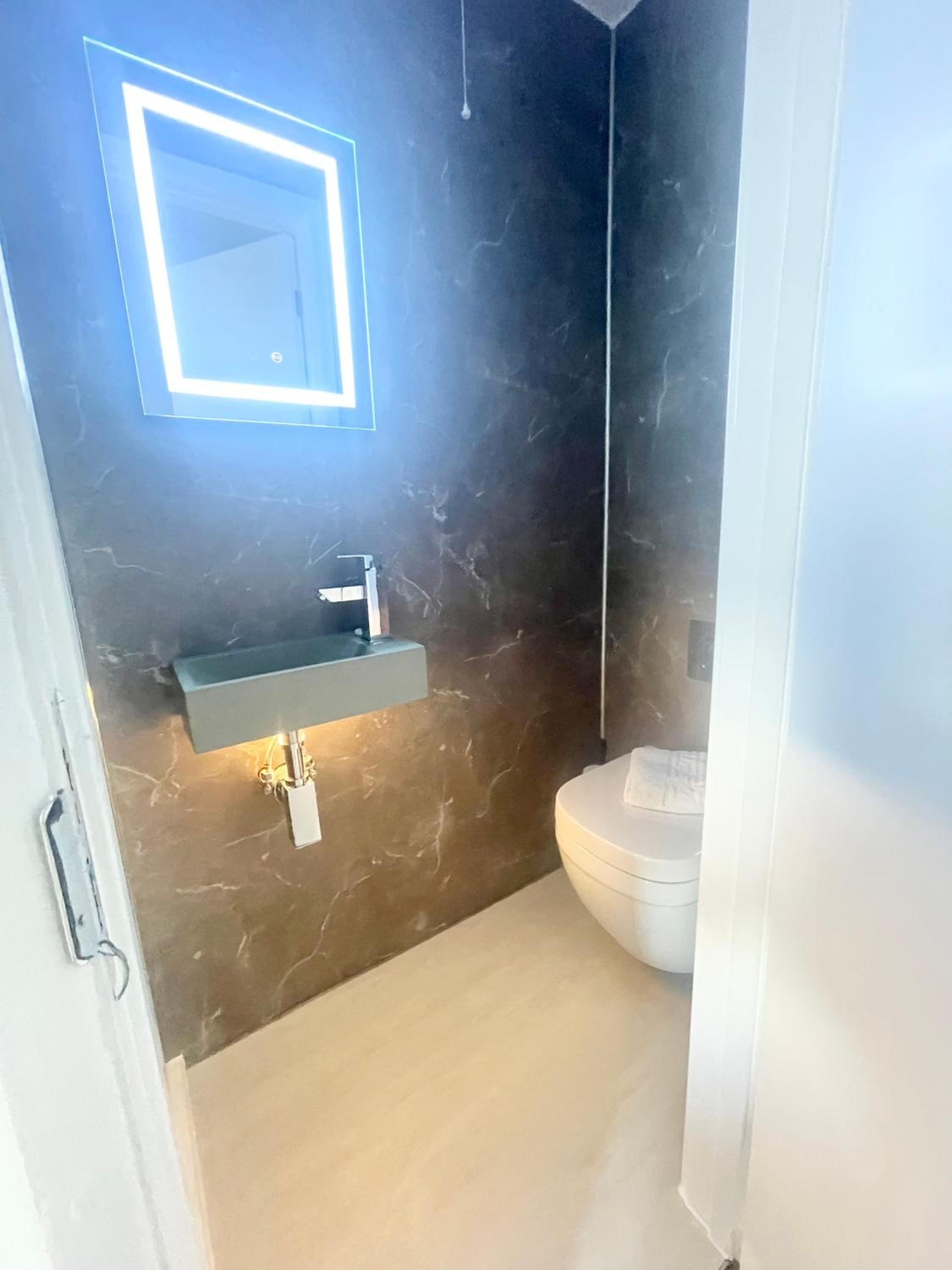 Small Double Room - Photo 4