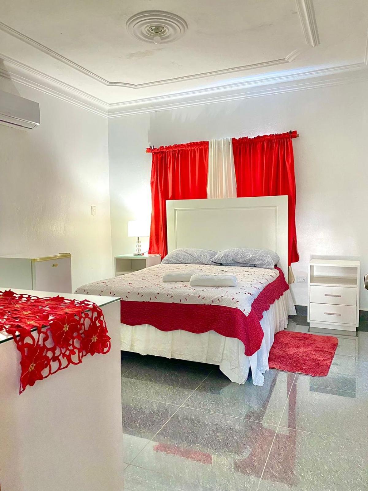 Double Room with Private Bathroom photo 1