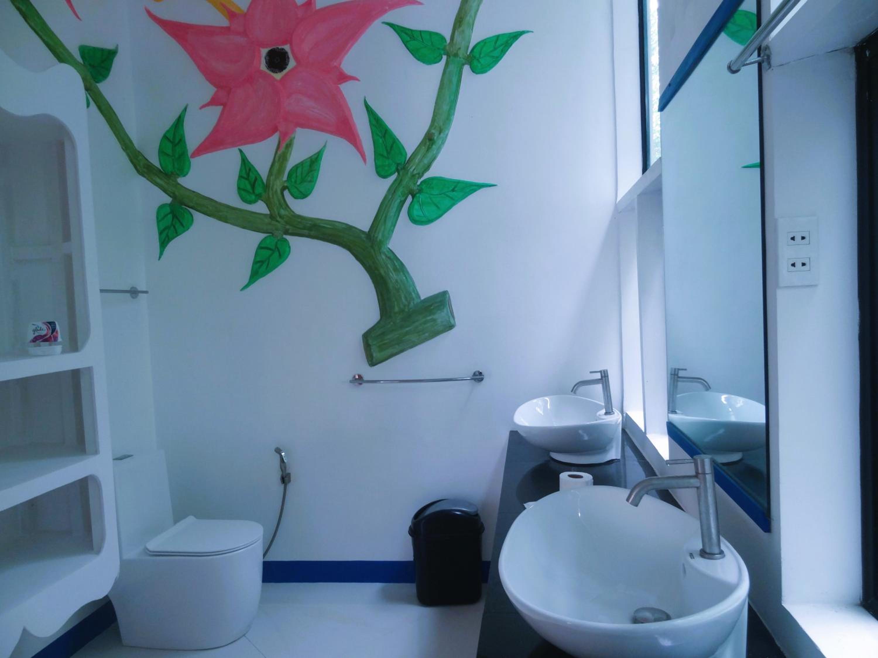 Quadruple Room with Garden View - Photo 3