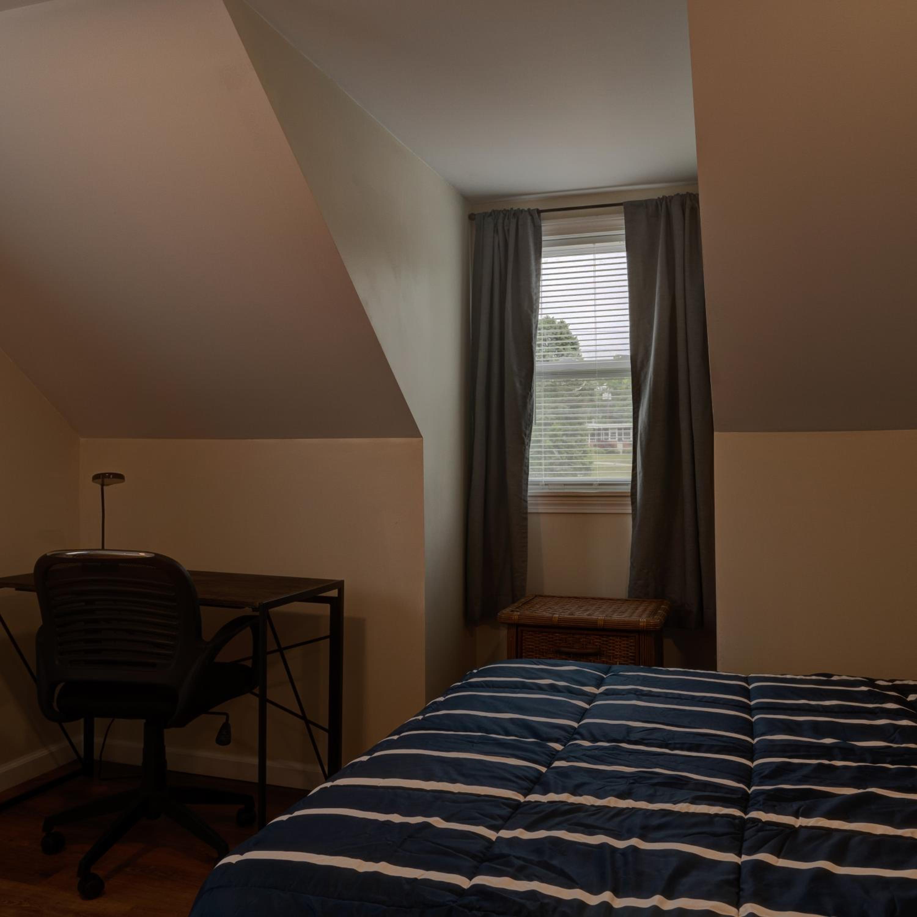 Four-Bedroom House - Photo 1