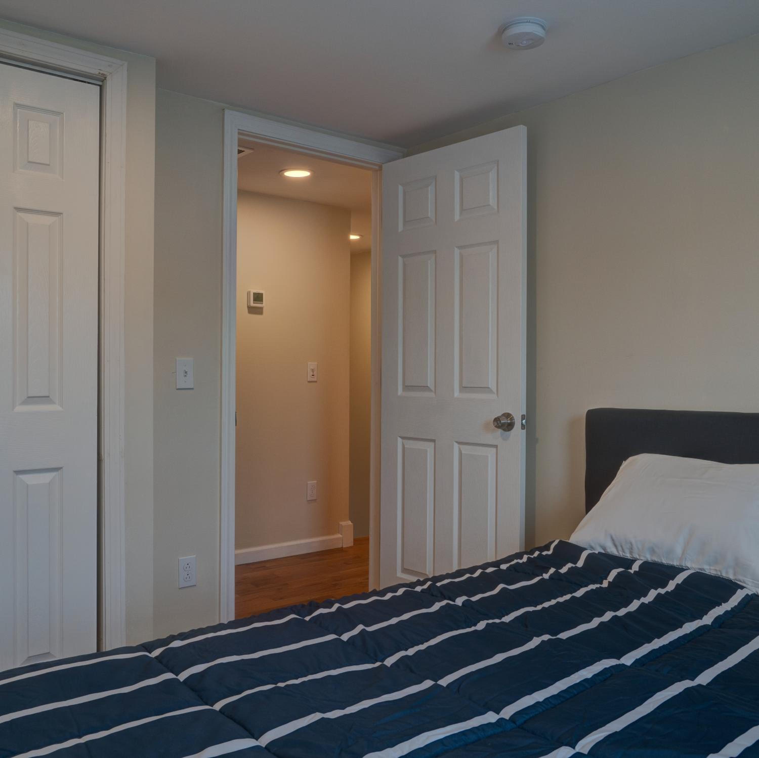Four-Bedroom House - Photo 9