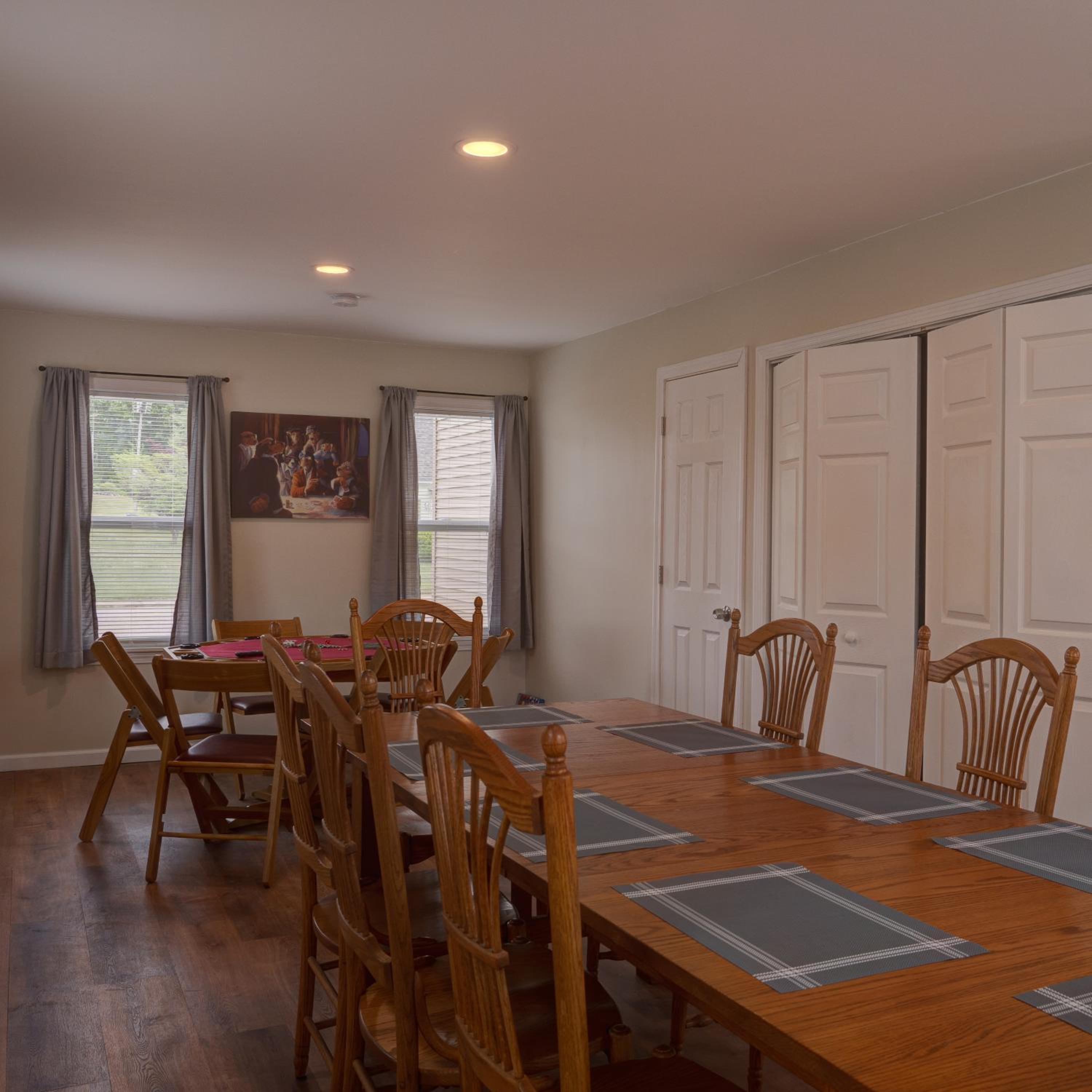 Four-Bedroom House - Photo 3