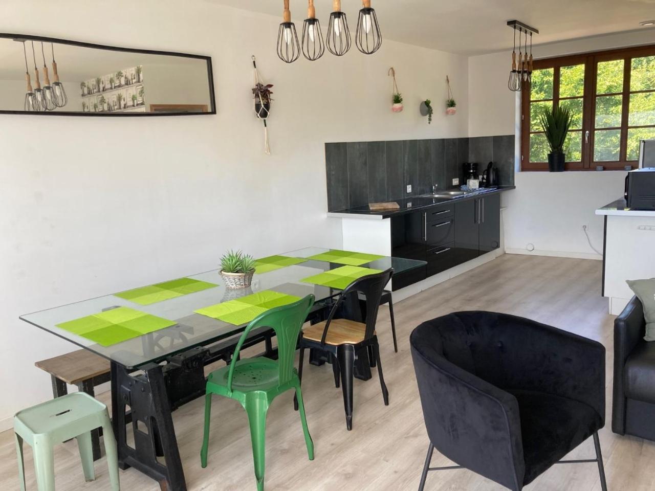 Apartment with Terrace photo 3