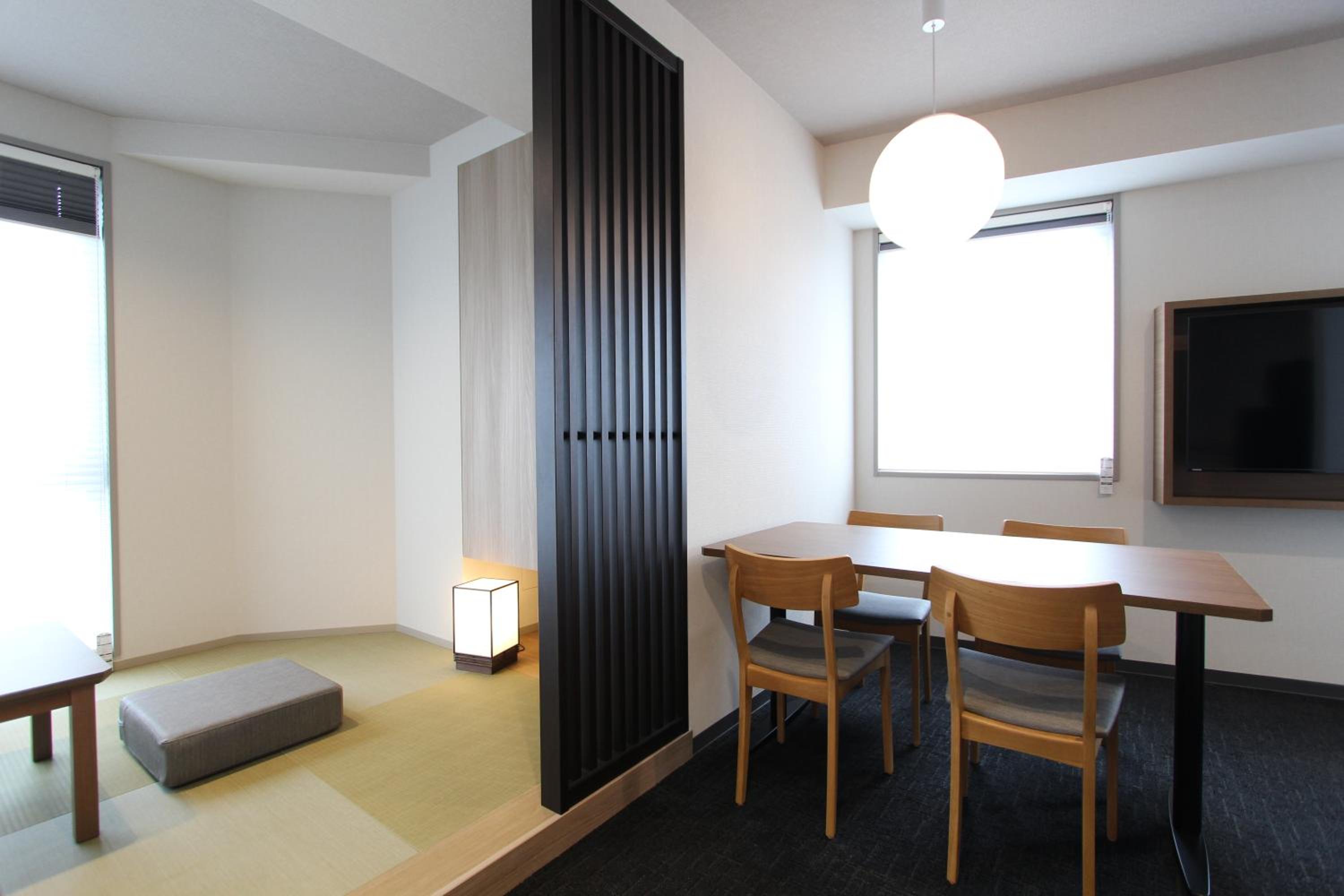 Deluxe Room with Tatami area - Non-Smoking photo 3