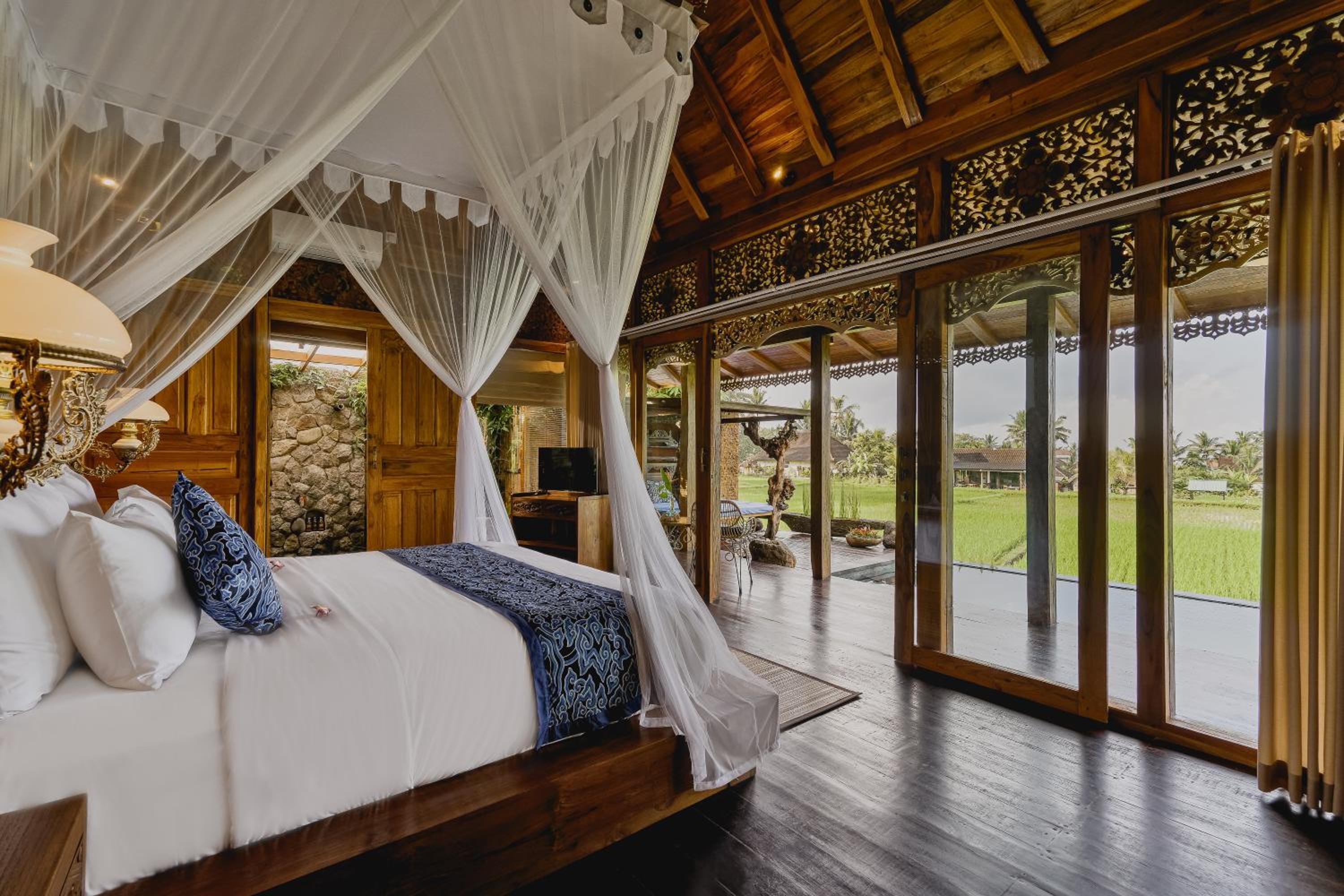 One-Bedroom Villa with Private Pool - Photo 18