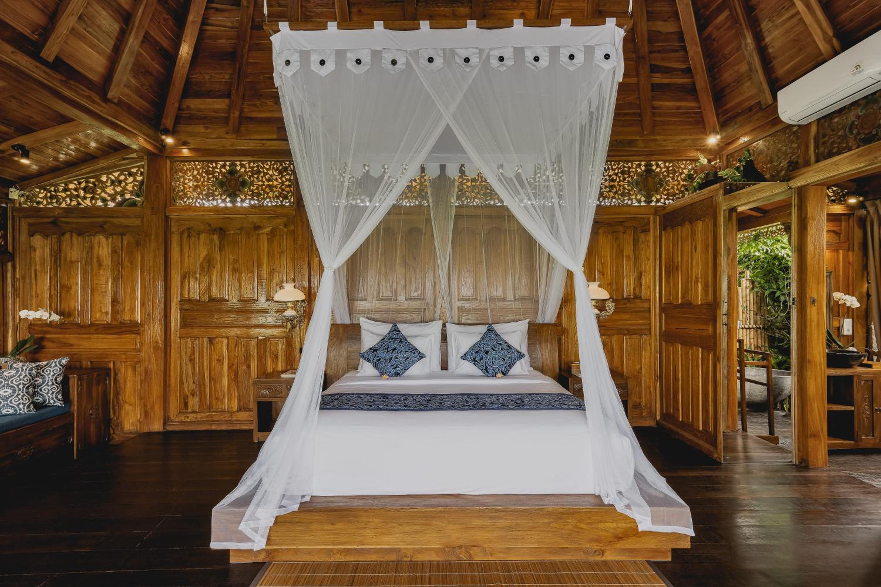One-Bedroom Villa with Private Pool - Photo 16