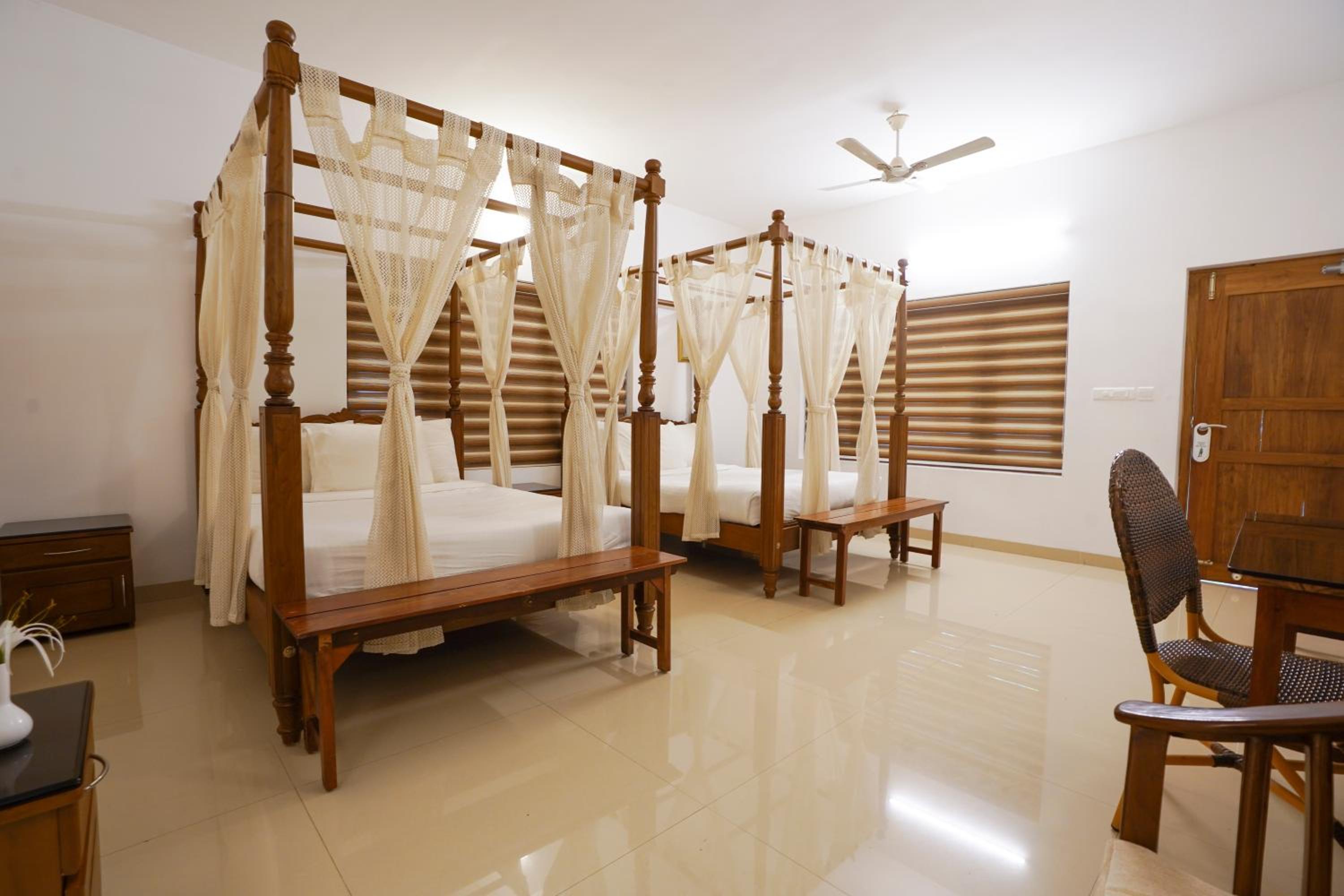 Deluxe Family Room photo 3