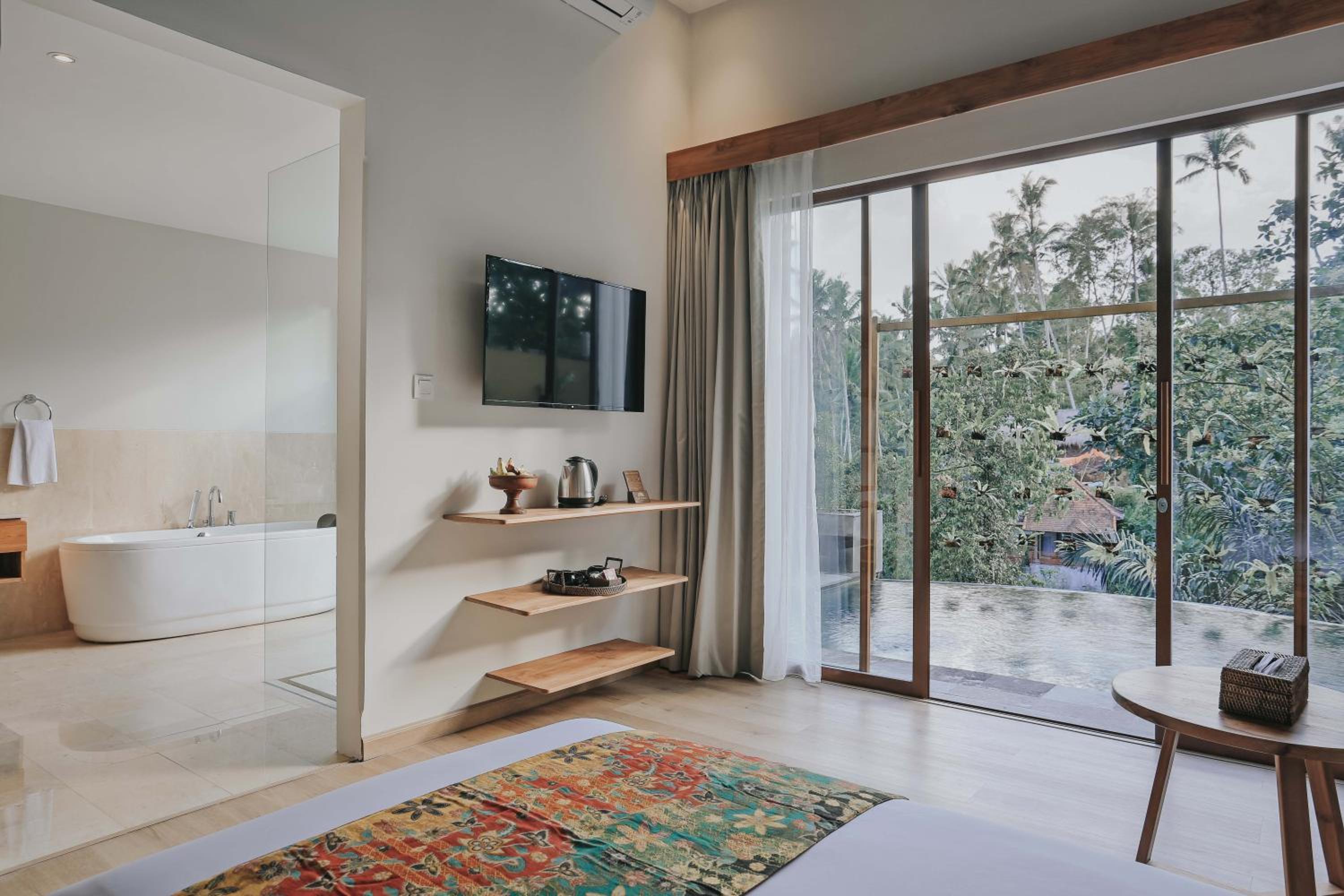 One-Bedroom Villa with Private Pool and Valley View - Photo 17