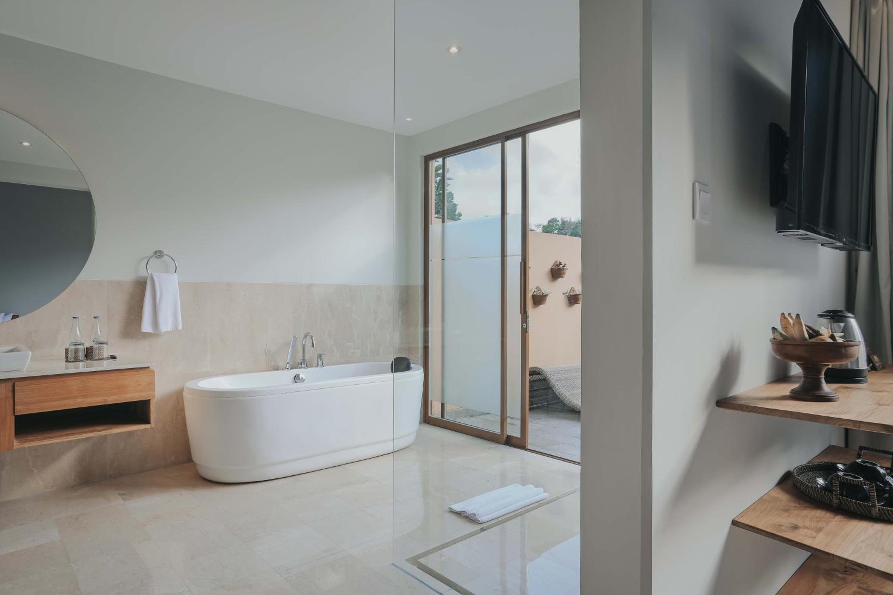 One-Bedroom Private Pool Villa with Waterfall View - Photo 10