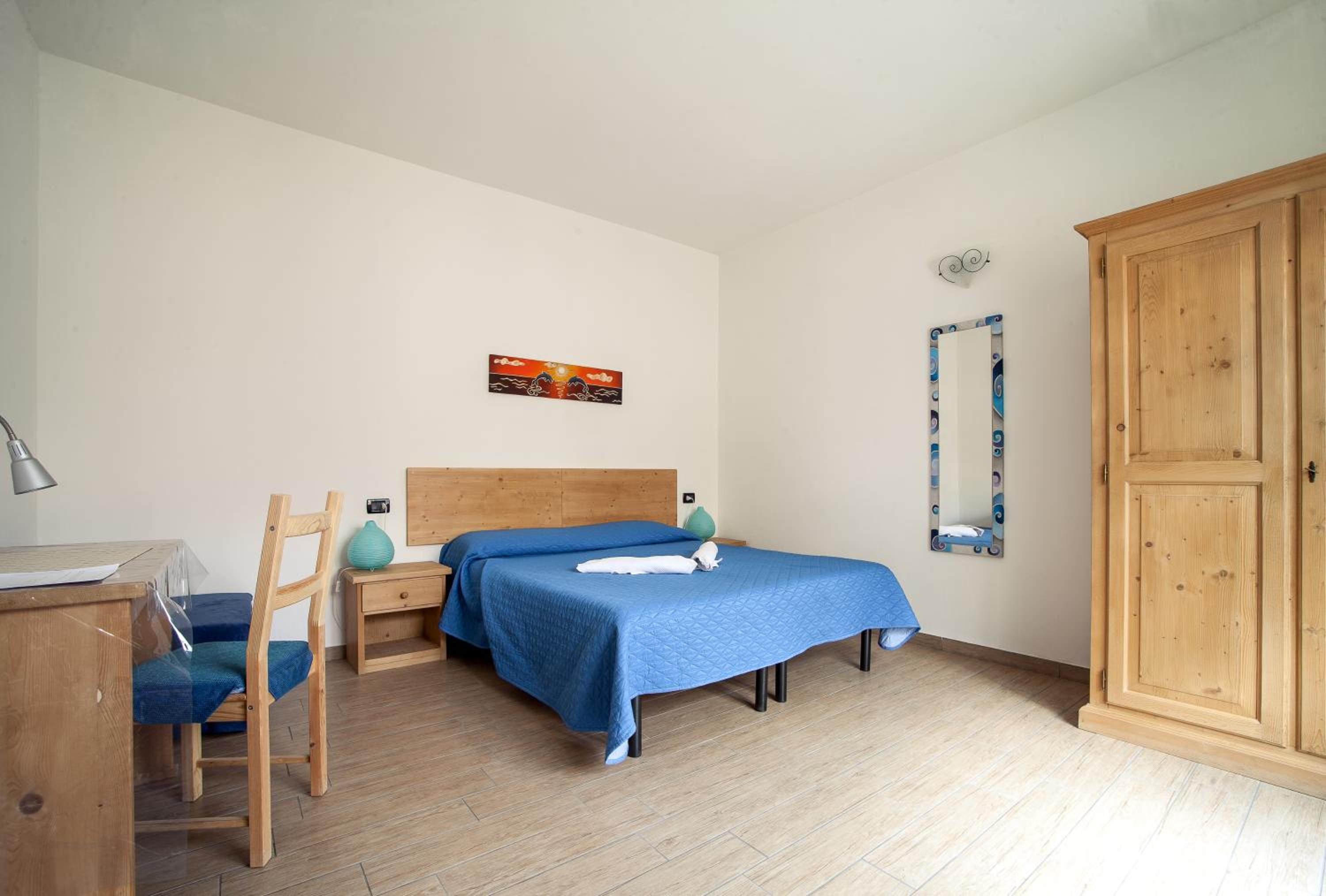 Large Double Room photo 1