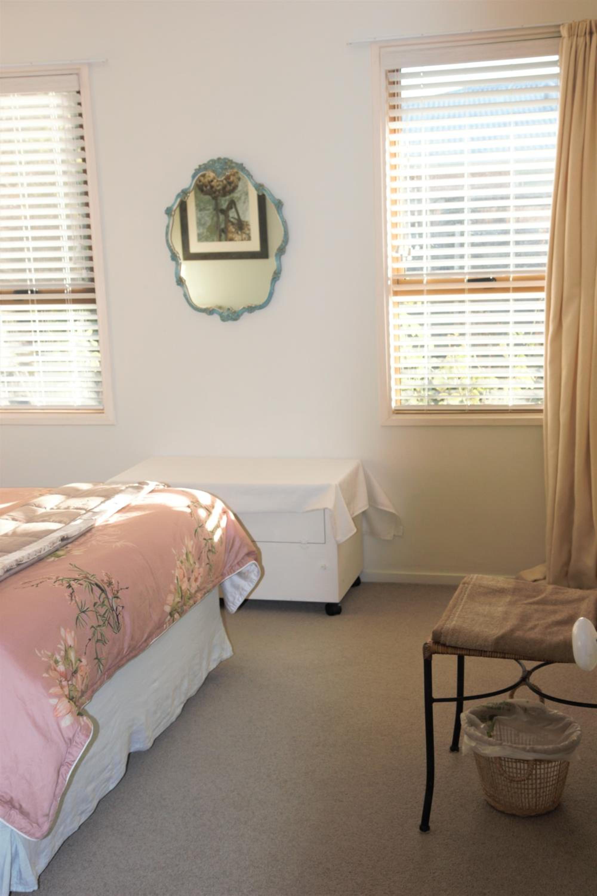 Queen Room with Garden View - Photo 6