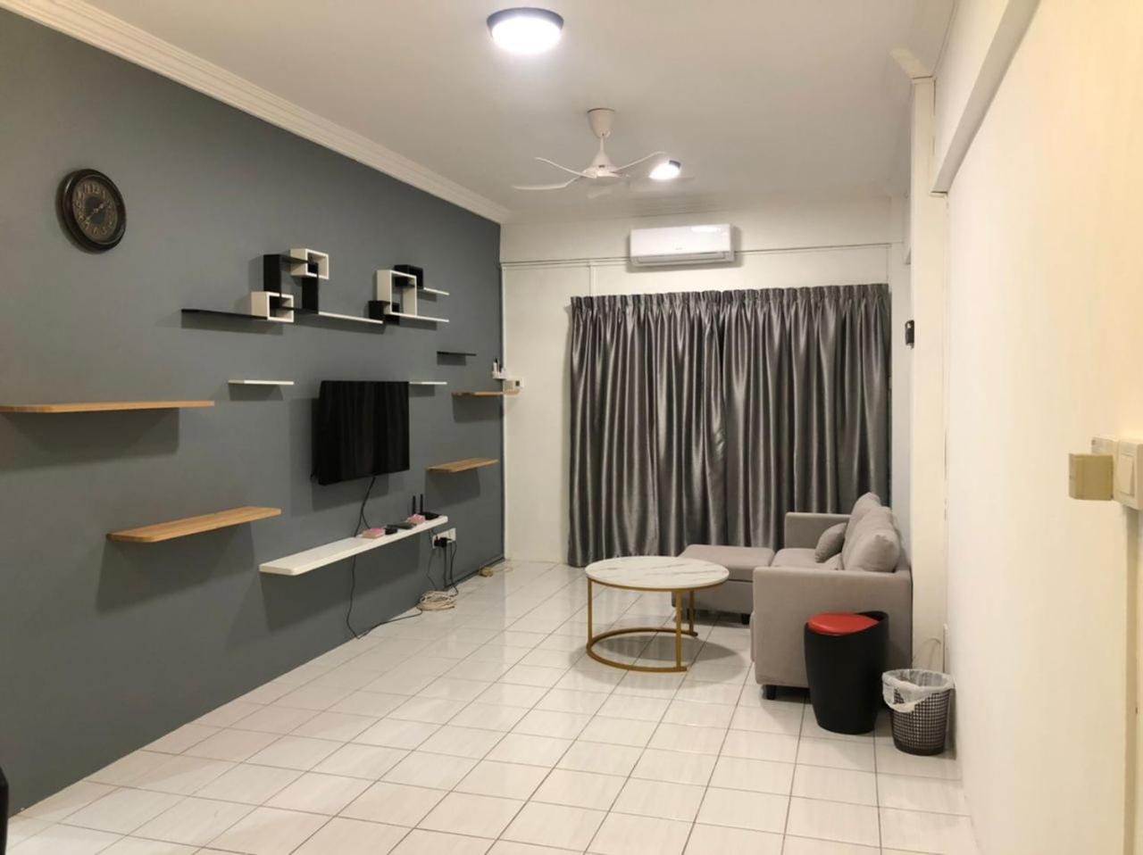 Apartment photo 1