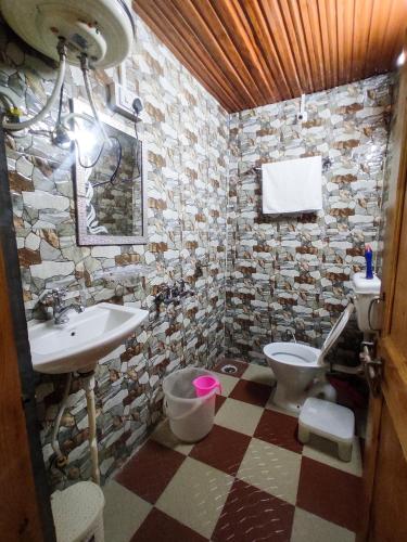 Double Room with Private Bathroom photo 1