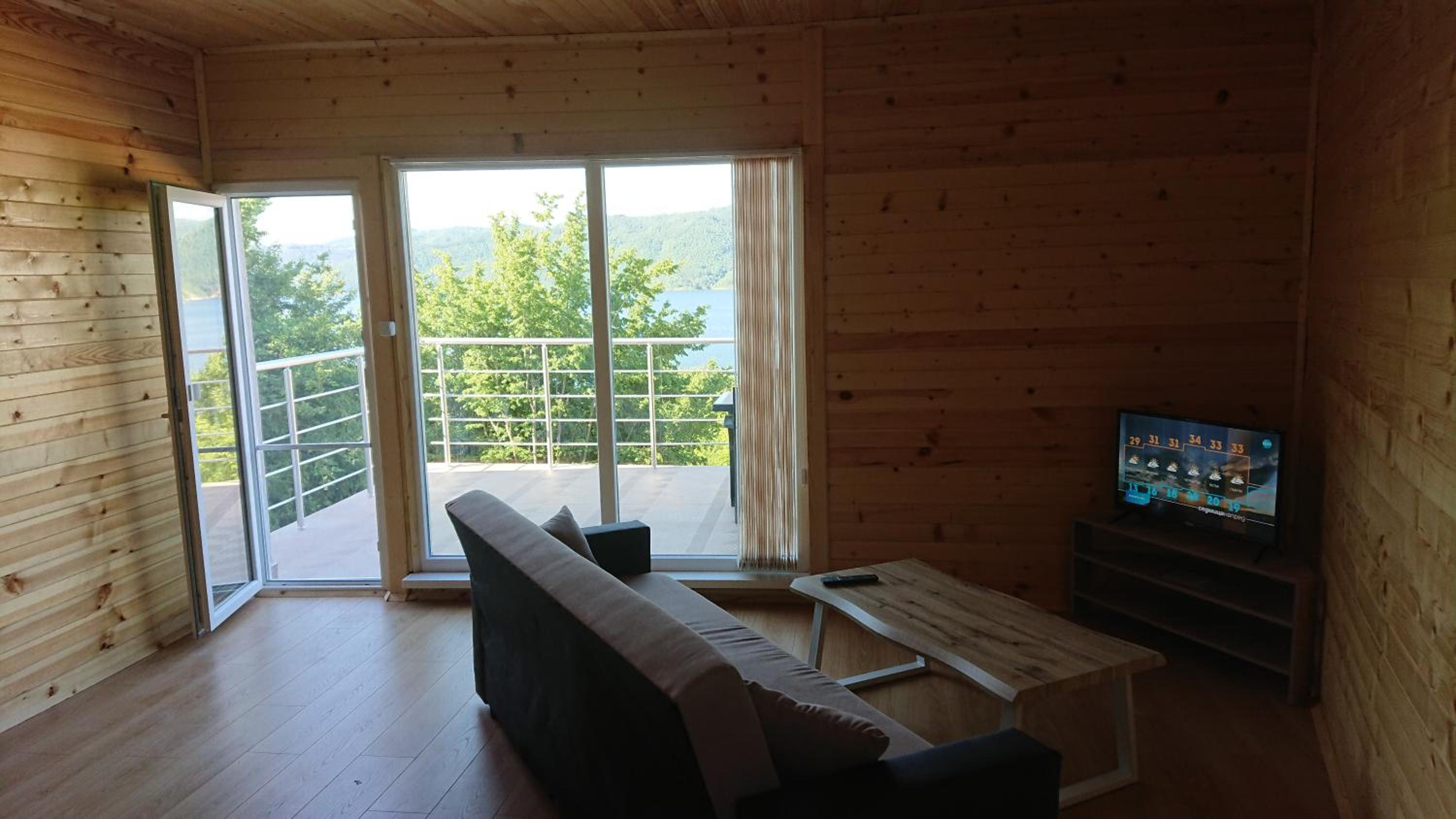 Two-Bedroom Cottage photo 2