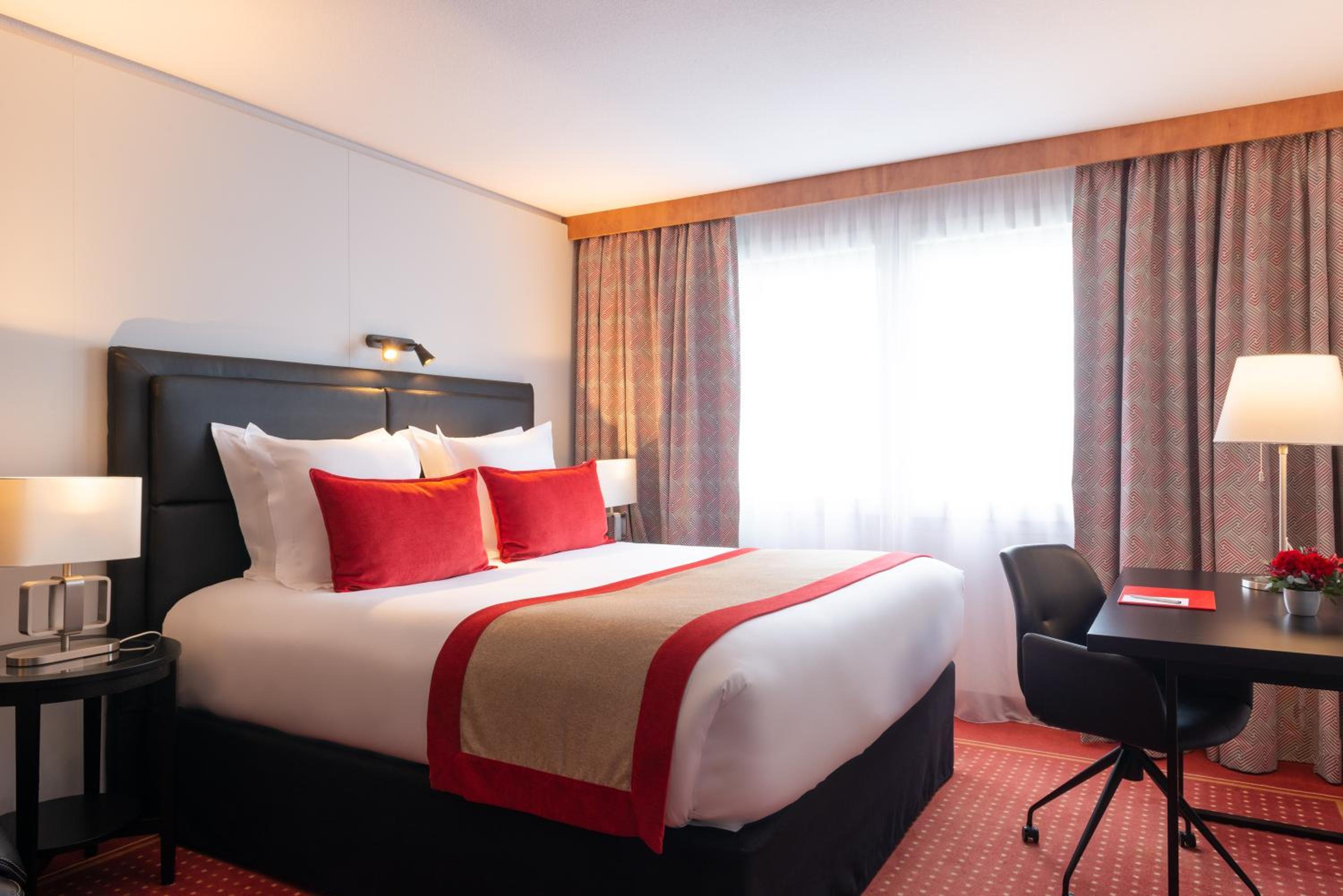 Luxe Room - Photo 5