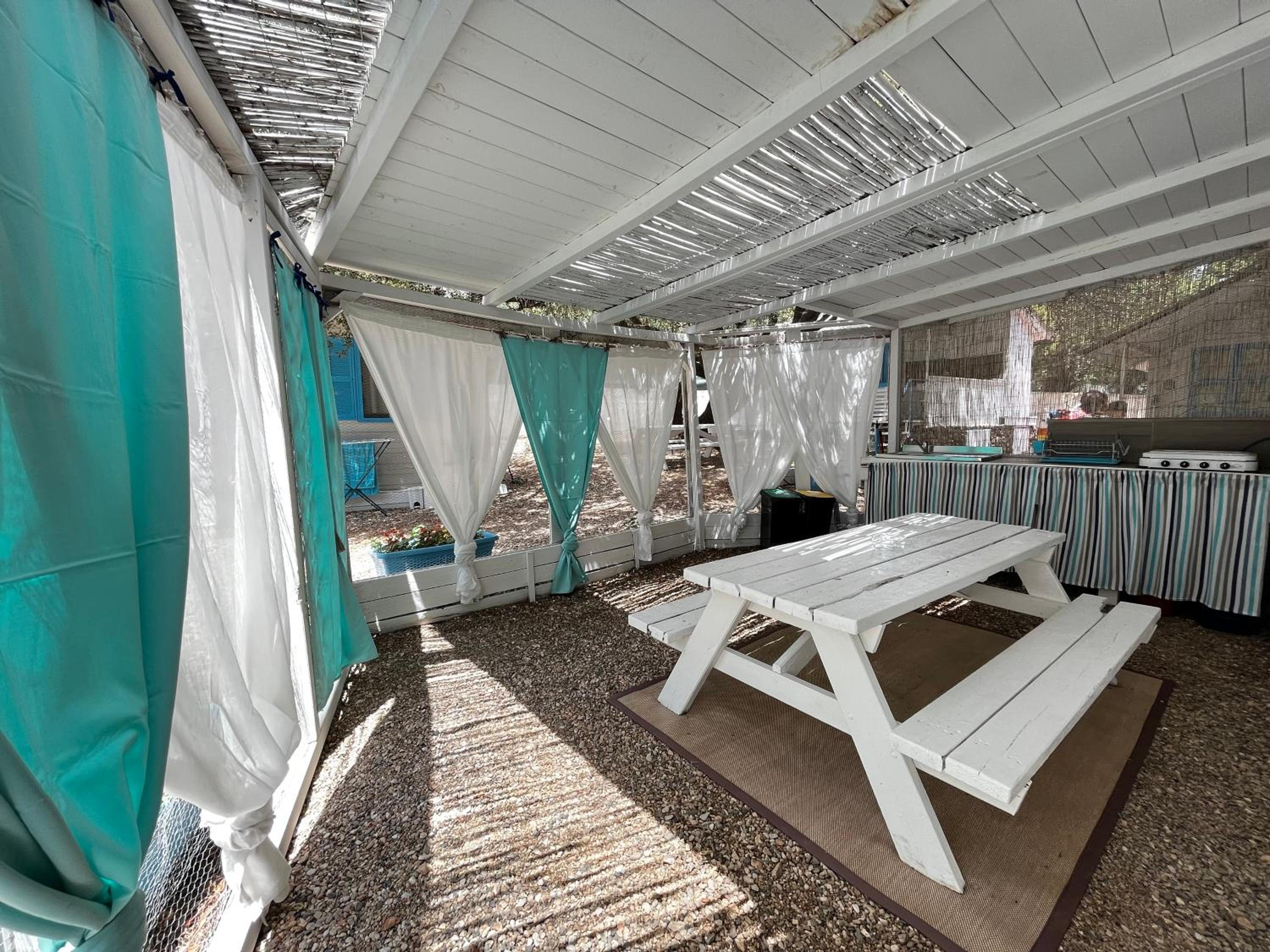 Mobile Home photo 3