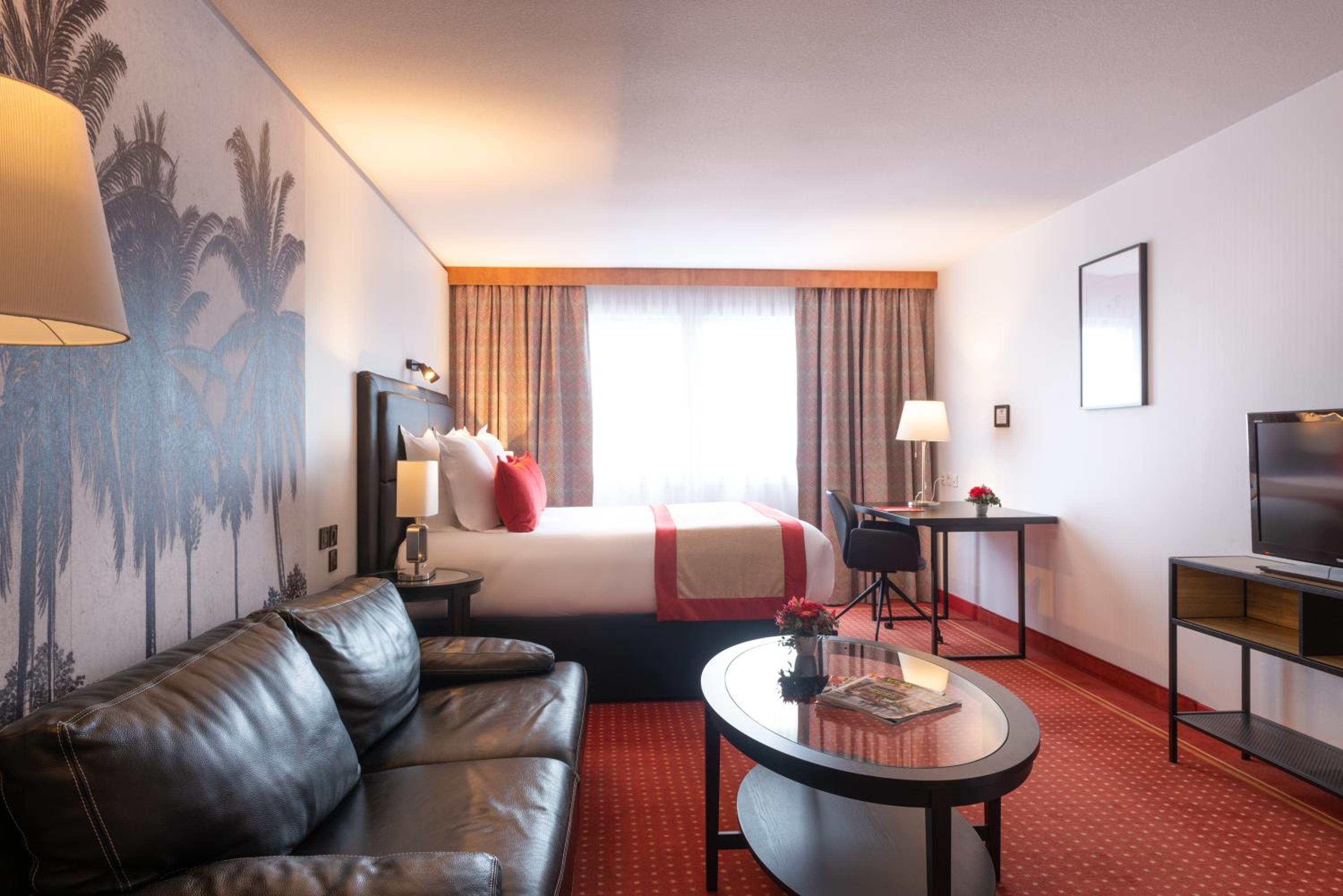 Luxe Room - Photo 1
