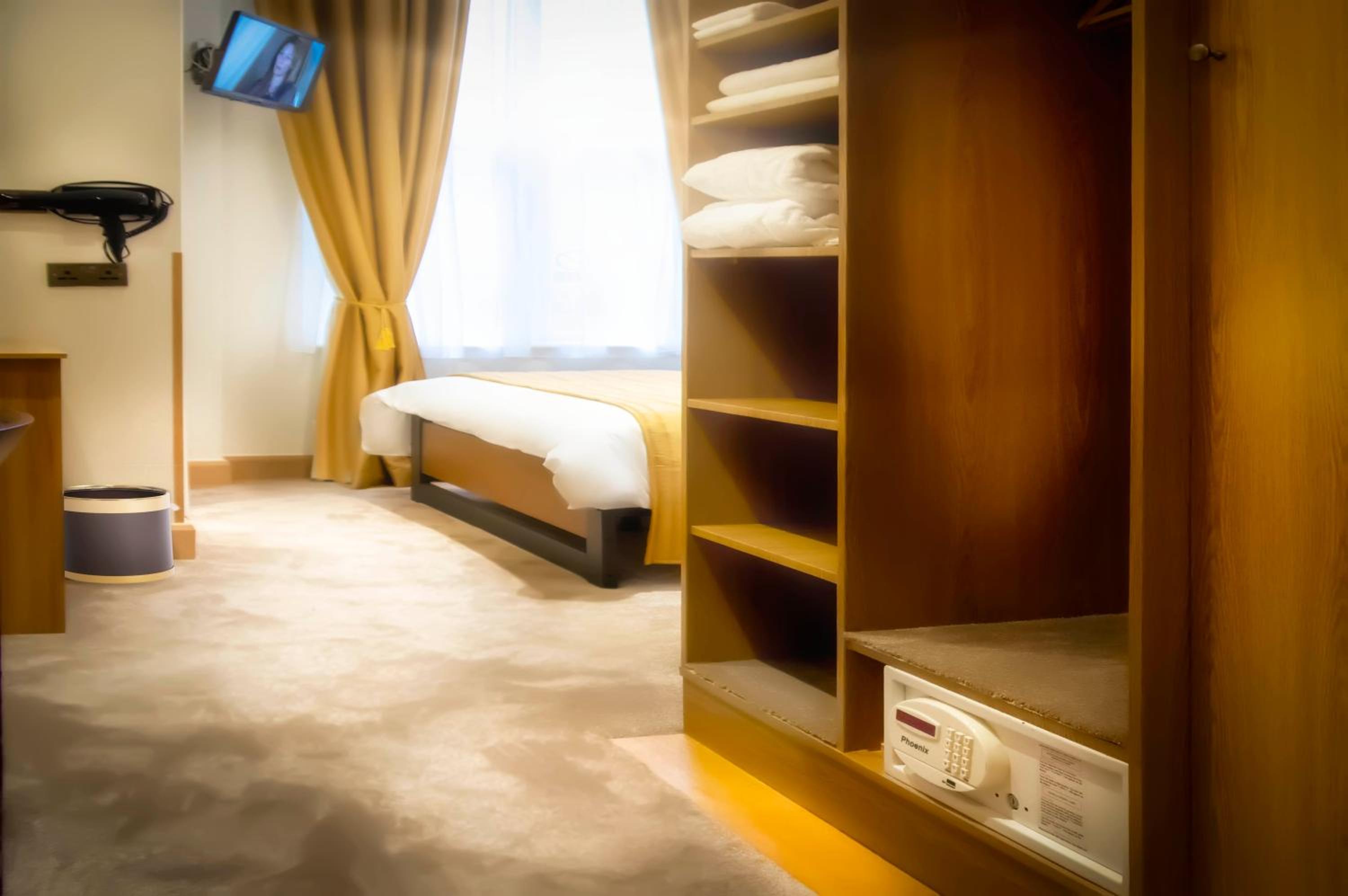 Deluxe Double Room photo 2