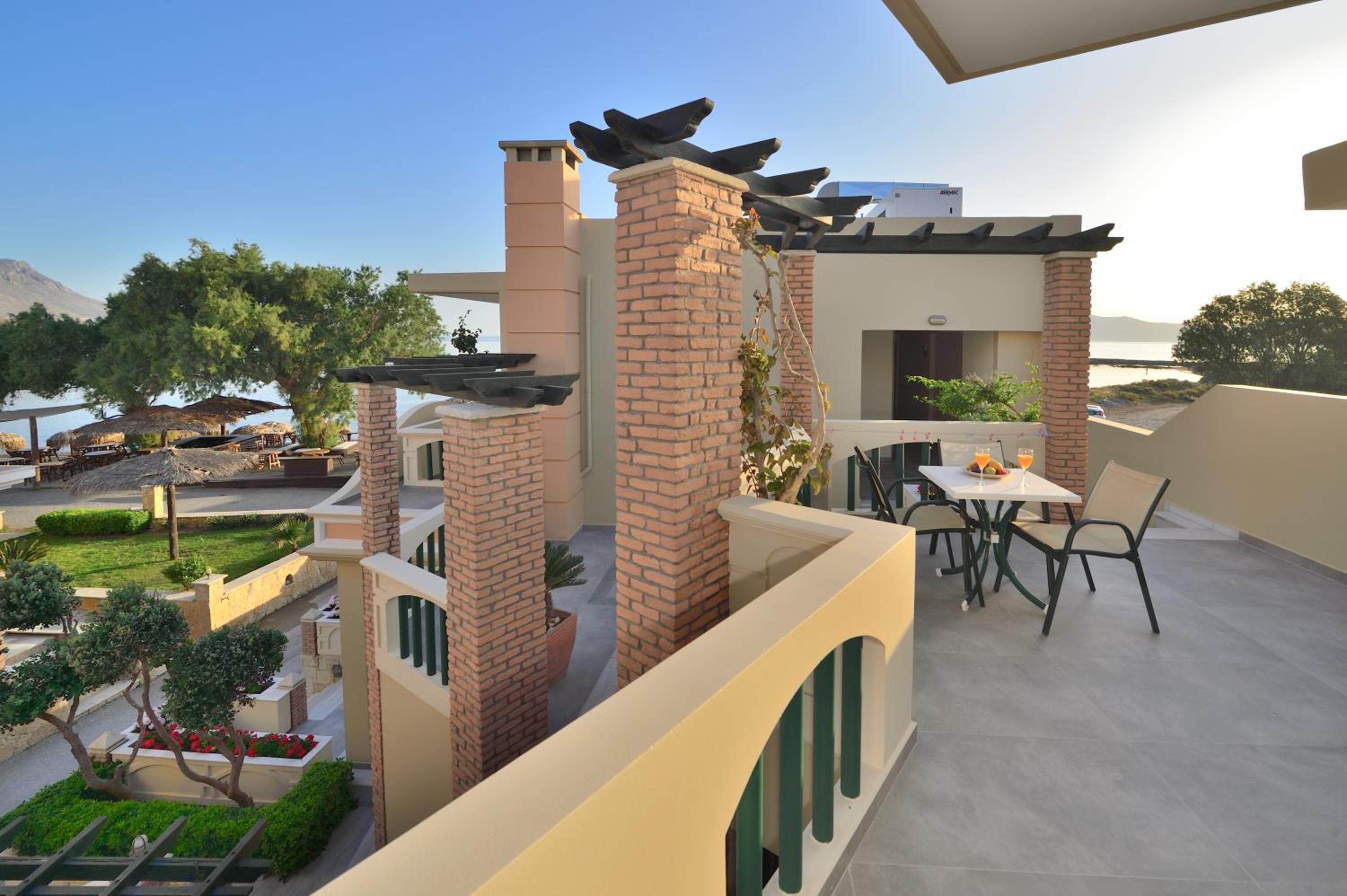 Studio with Sea View - Photo 4