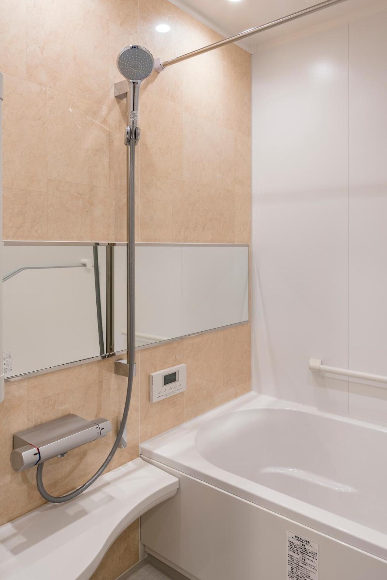 Queen Room - Photo 18