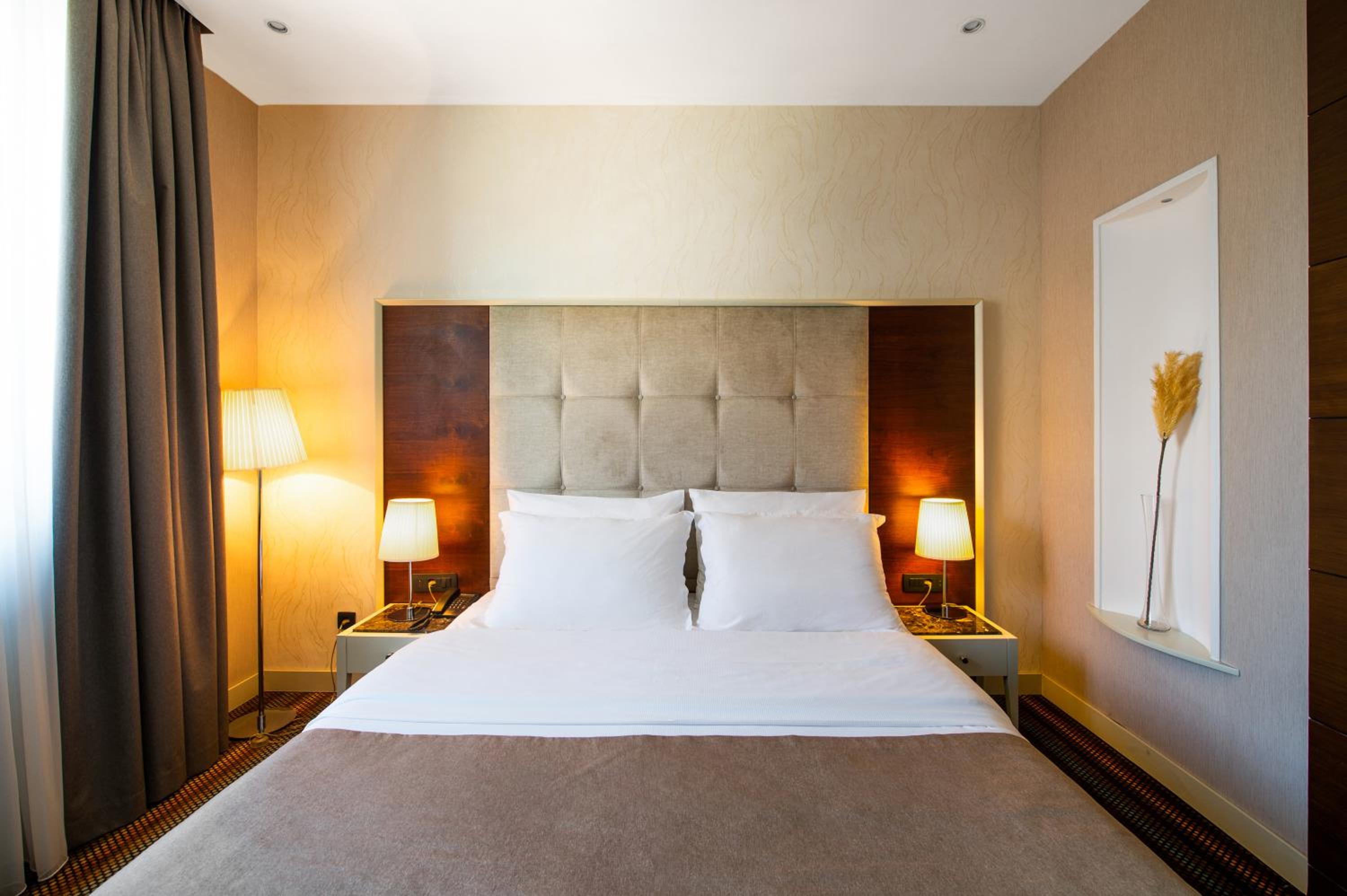 Business Suite - Photo 5