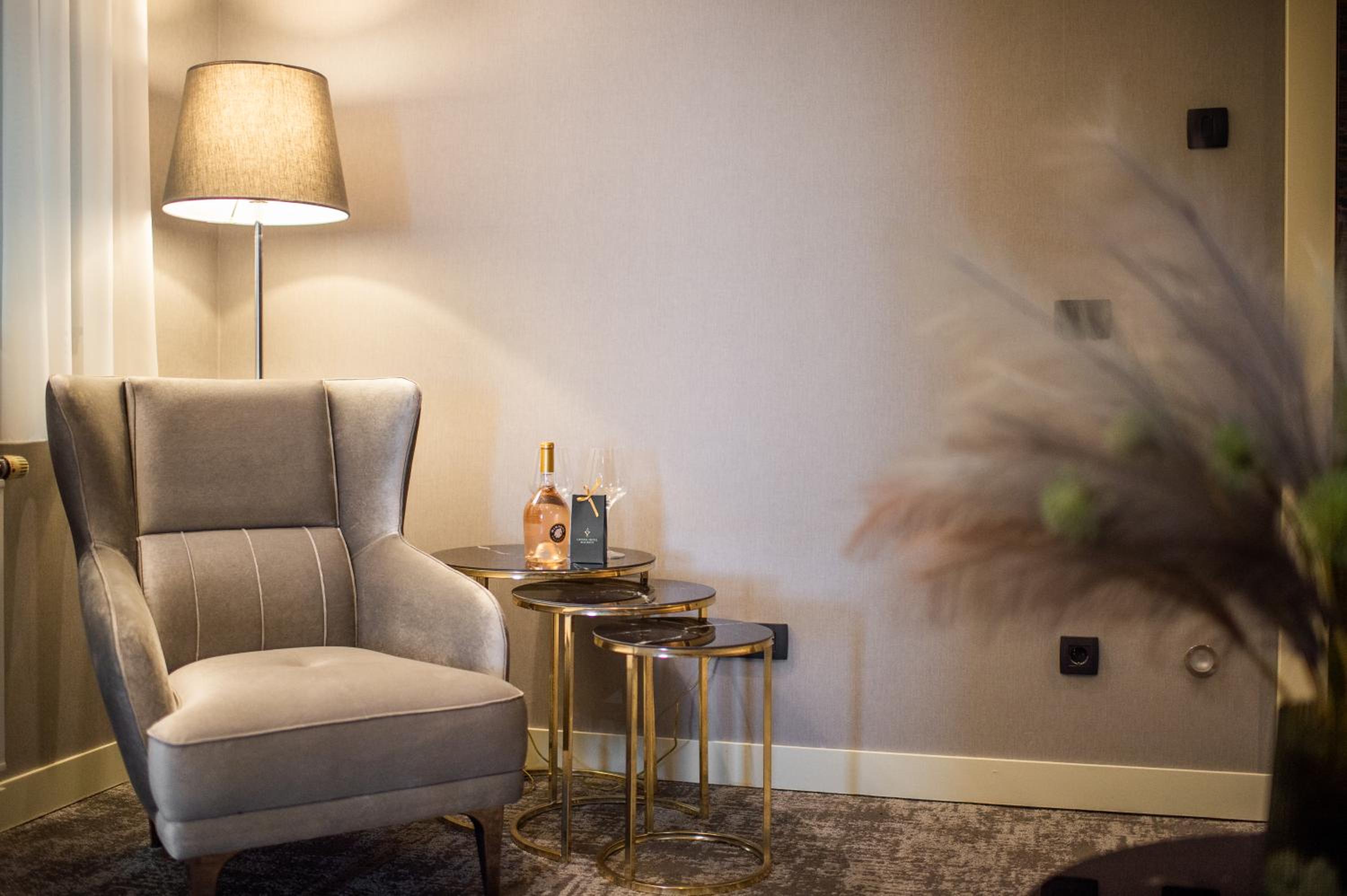 Business Suite - Photo 4