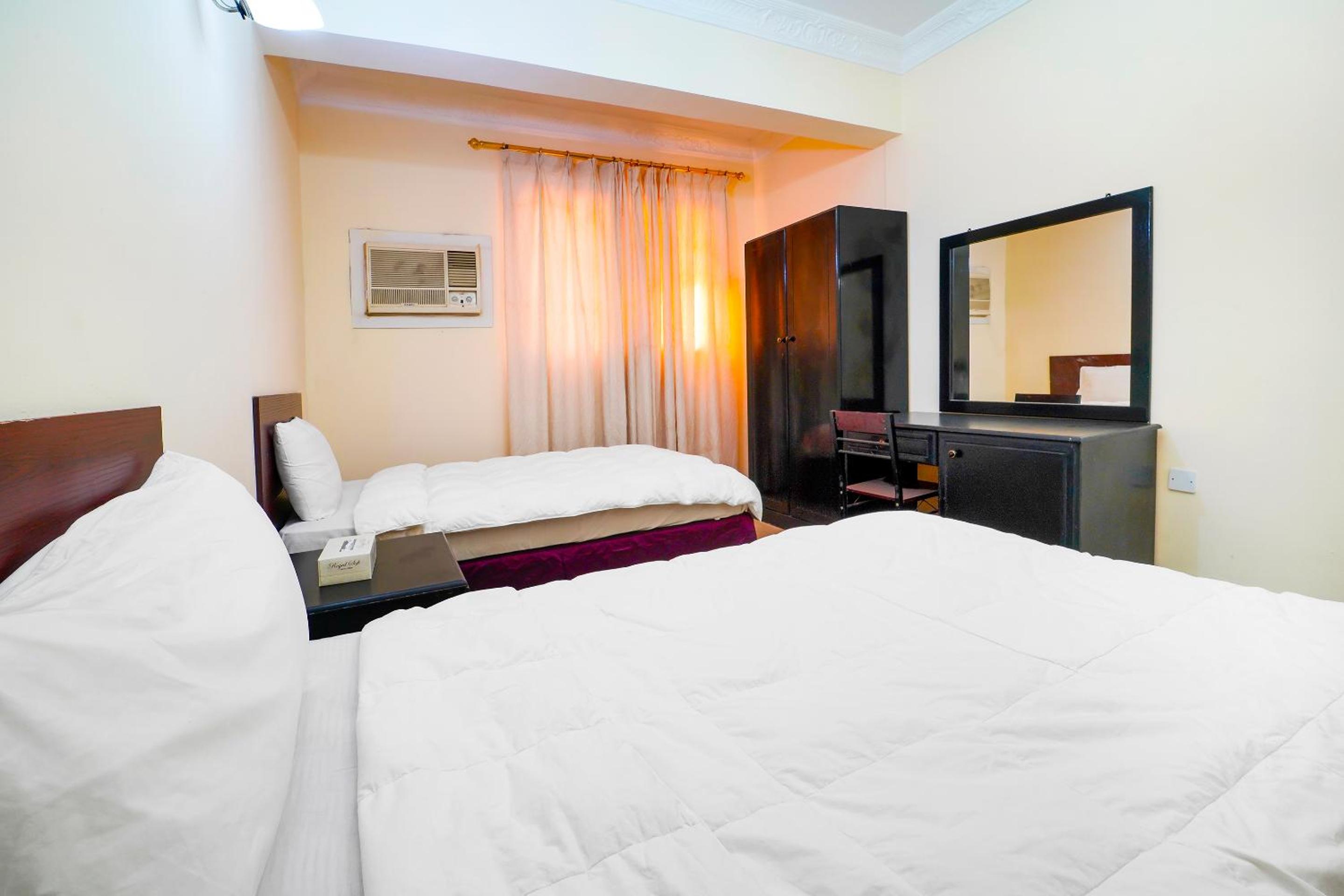 Two-Bedroom Apartment - Photo 4