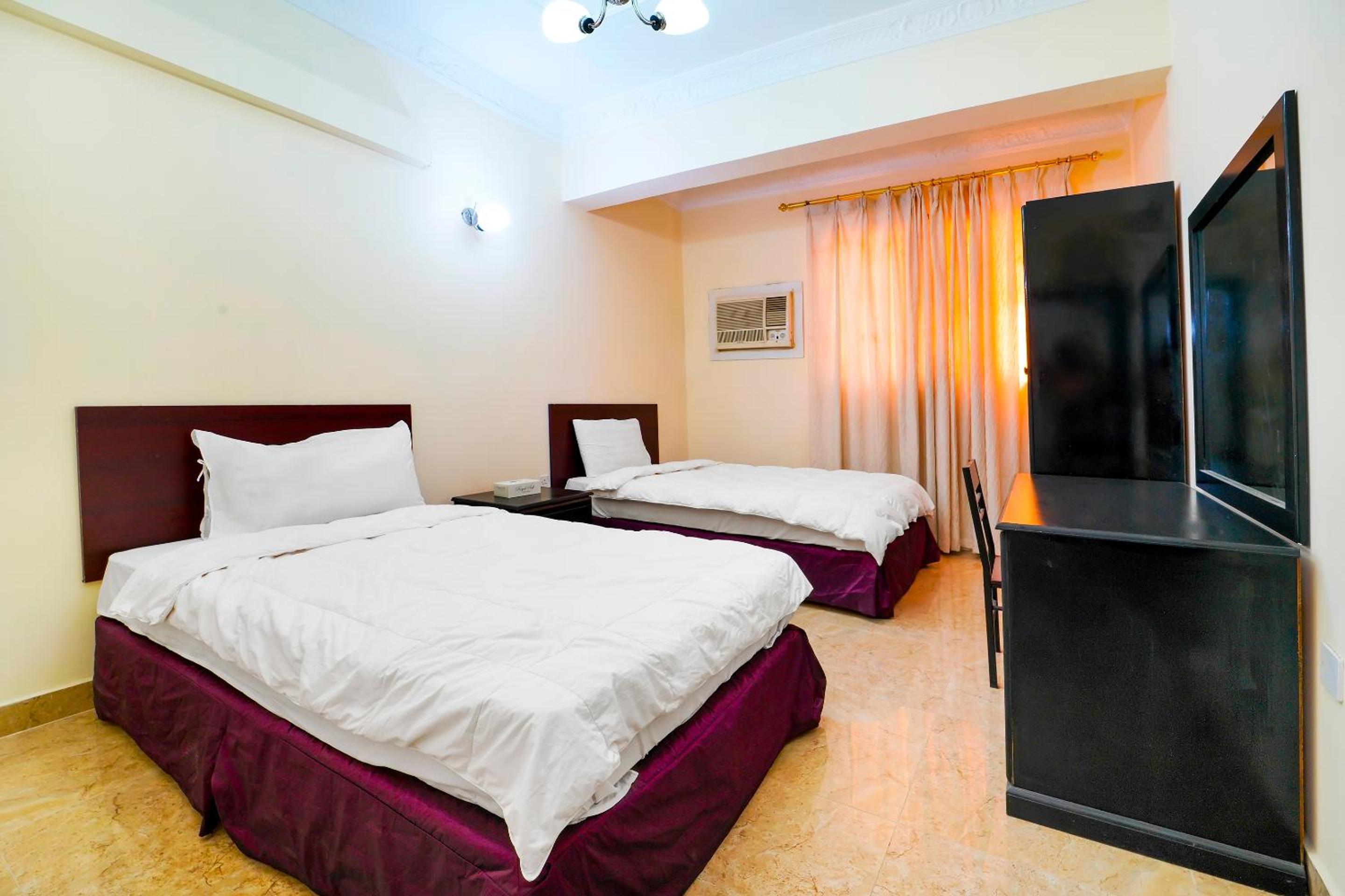 Two-Bedroom Apartment - Photo 2