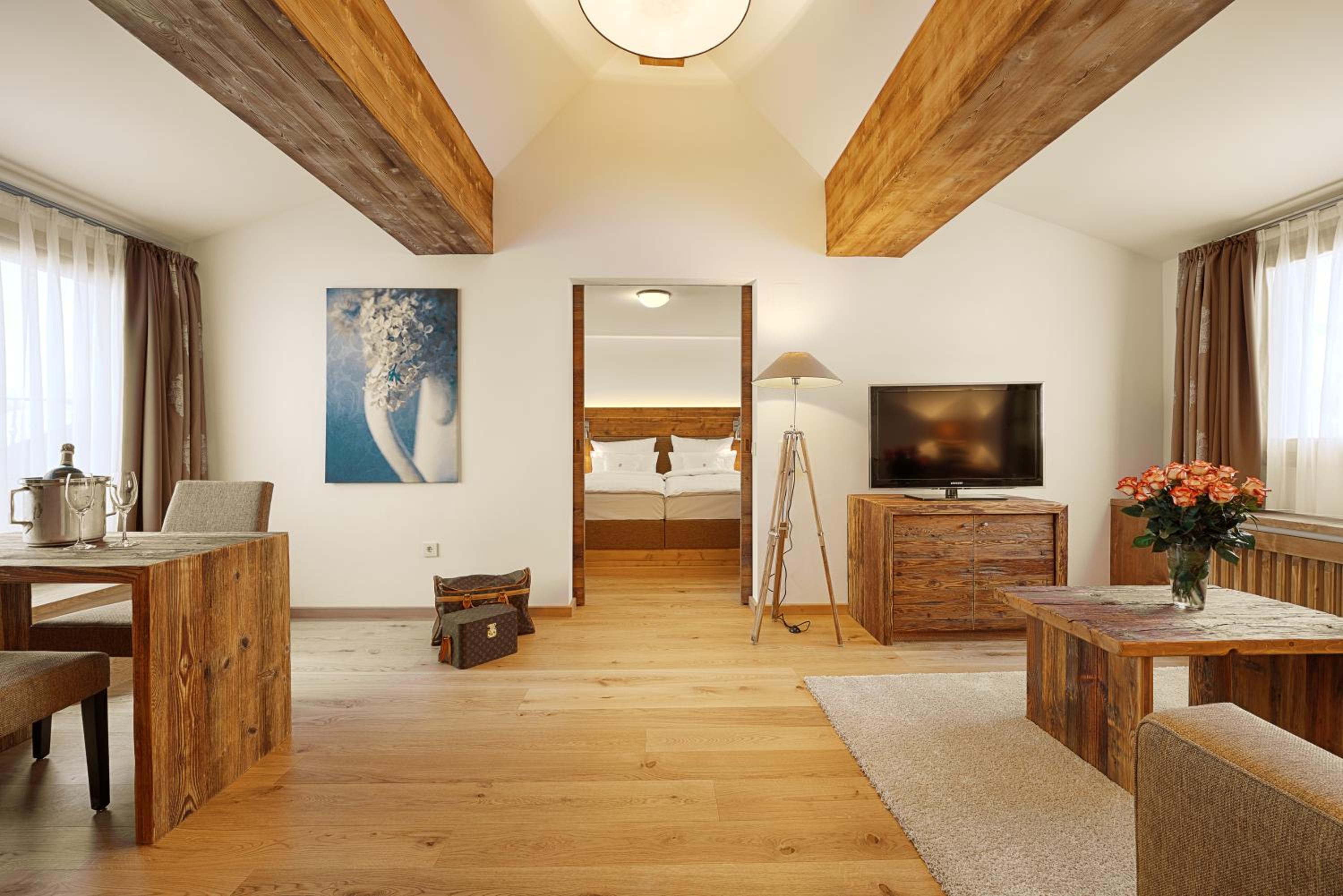 Rooftop Design One-Bedroom Suite
