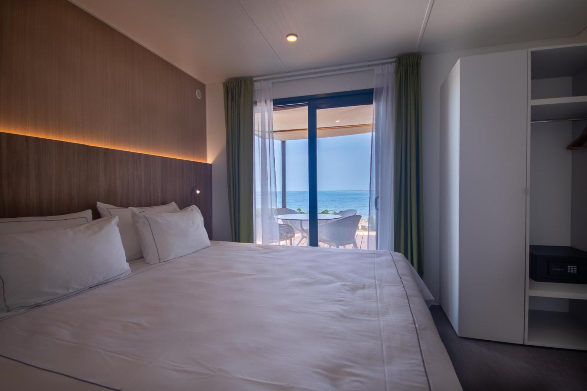Deluxe Camping Villa With Private Pool - first row to the sea - Photo 5