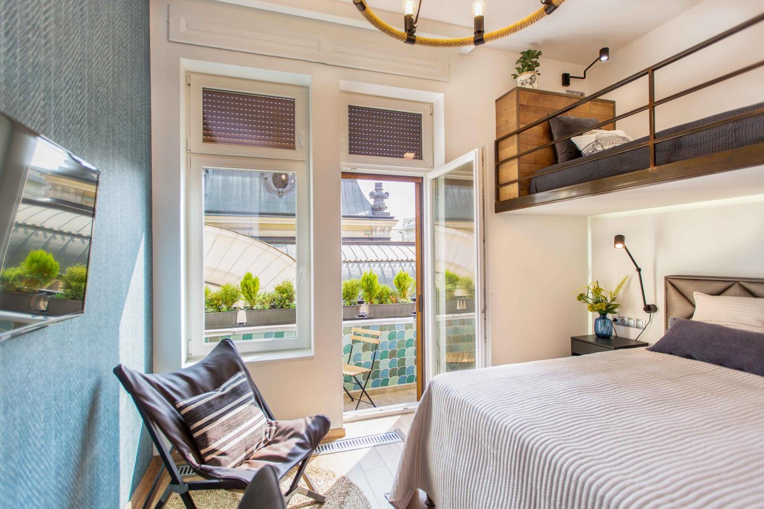 Triple Room with Balcony - Photo 1