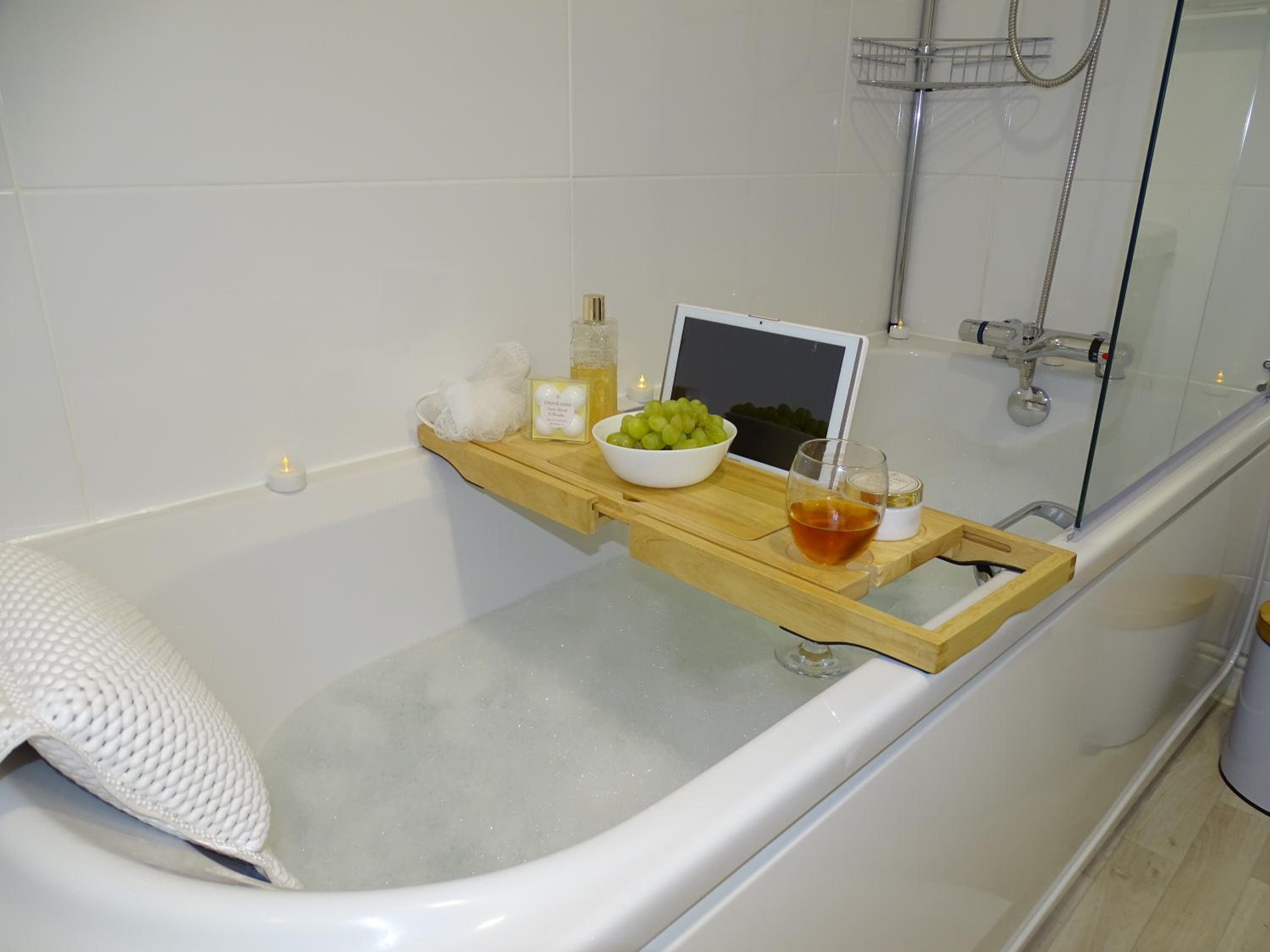 Three-Bedroom Apartment - Photo 25