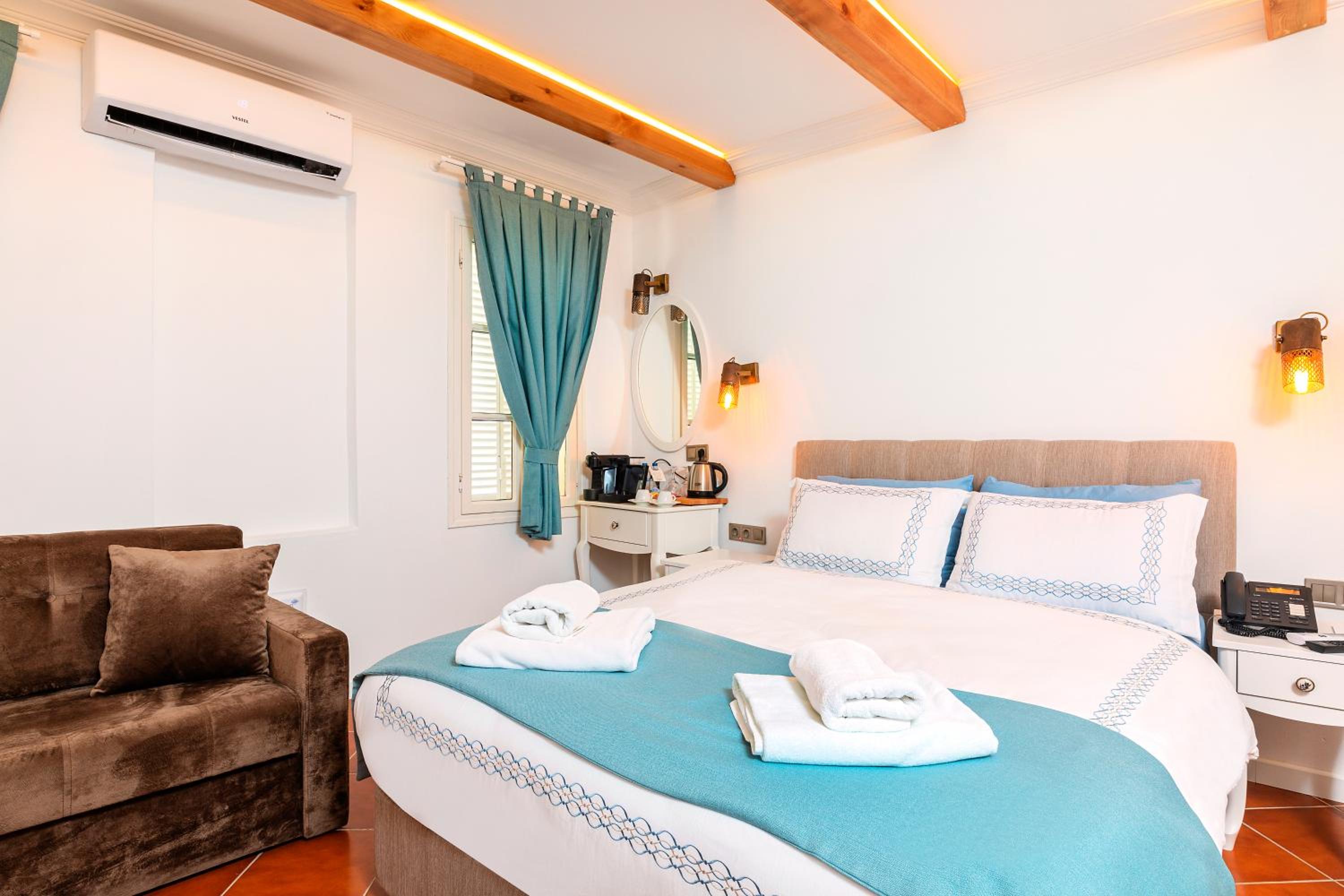 Double Room with Sea View - Photo 1