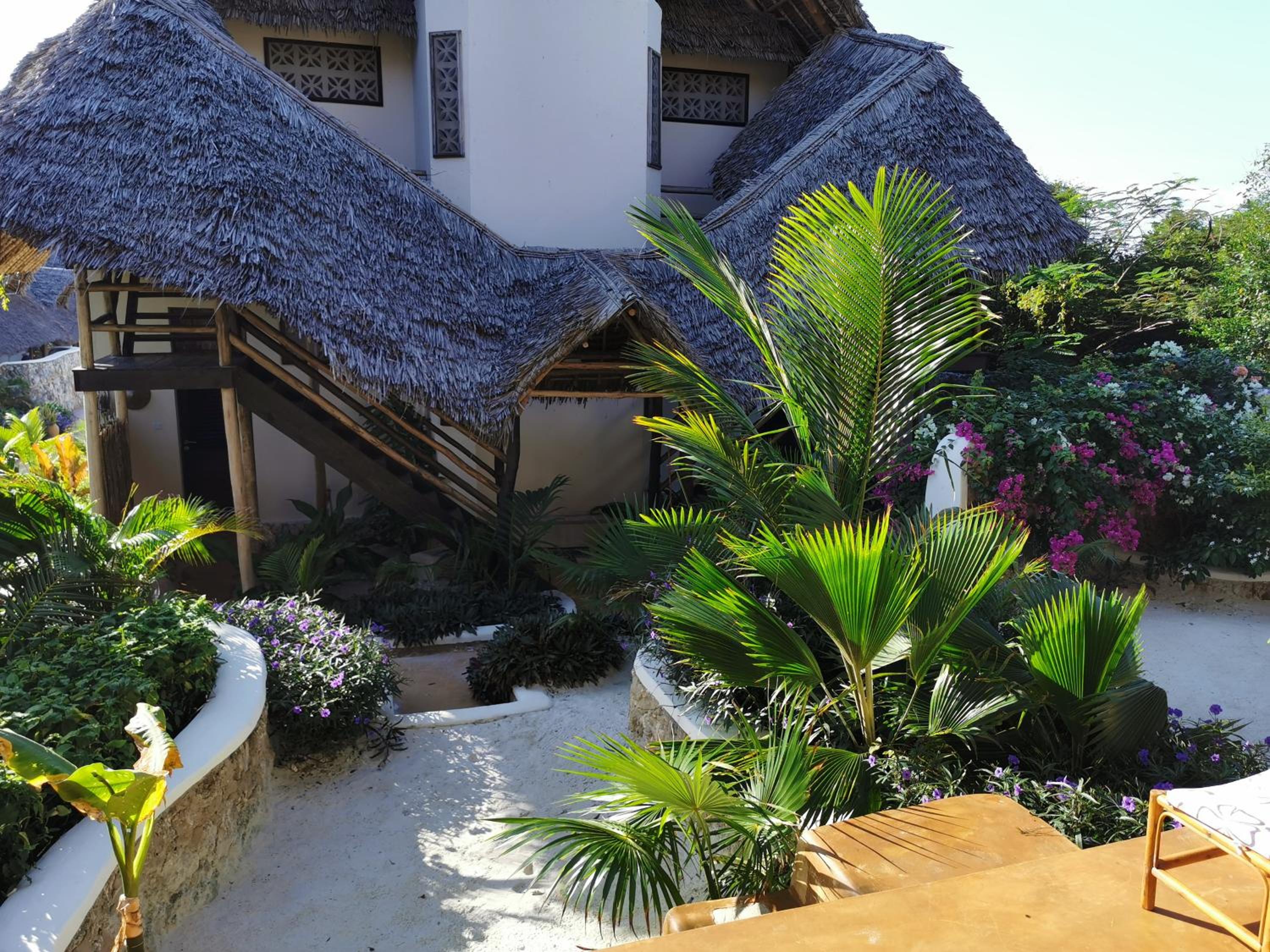 Suite with Garden View - Photo 10
