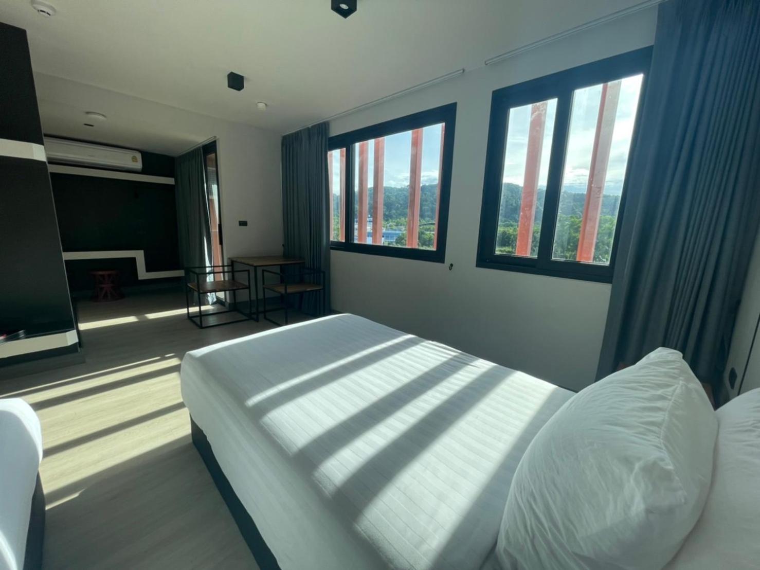 Deluxe Twin Room - Photo 20