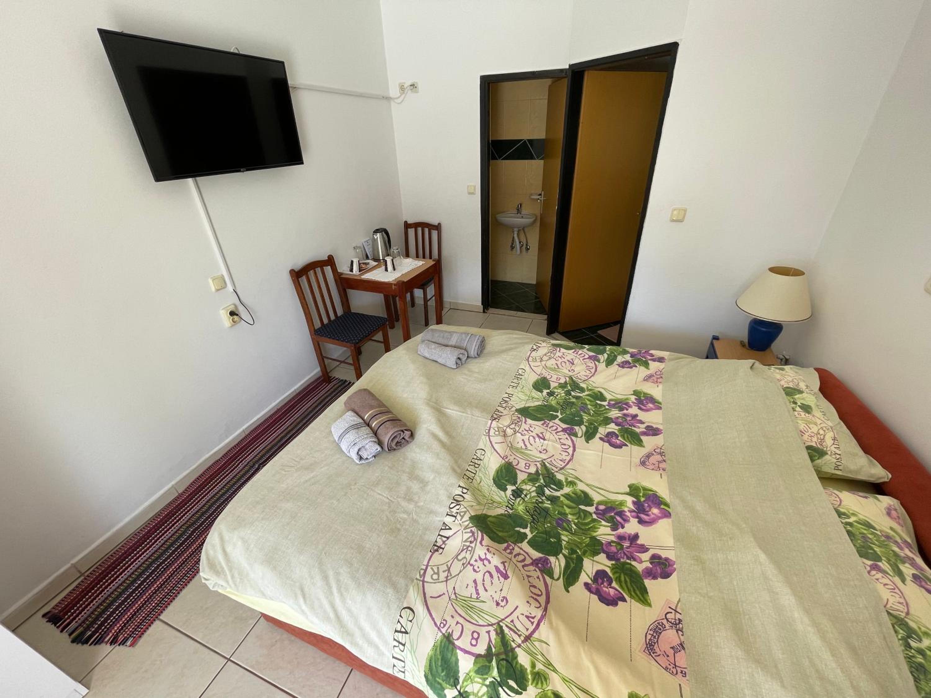 Double Room with Terrace - Photo 5