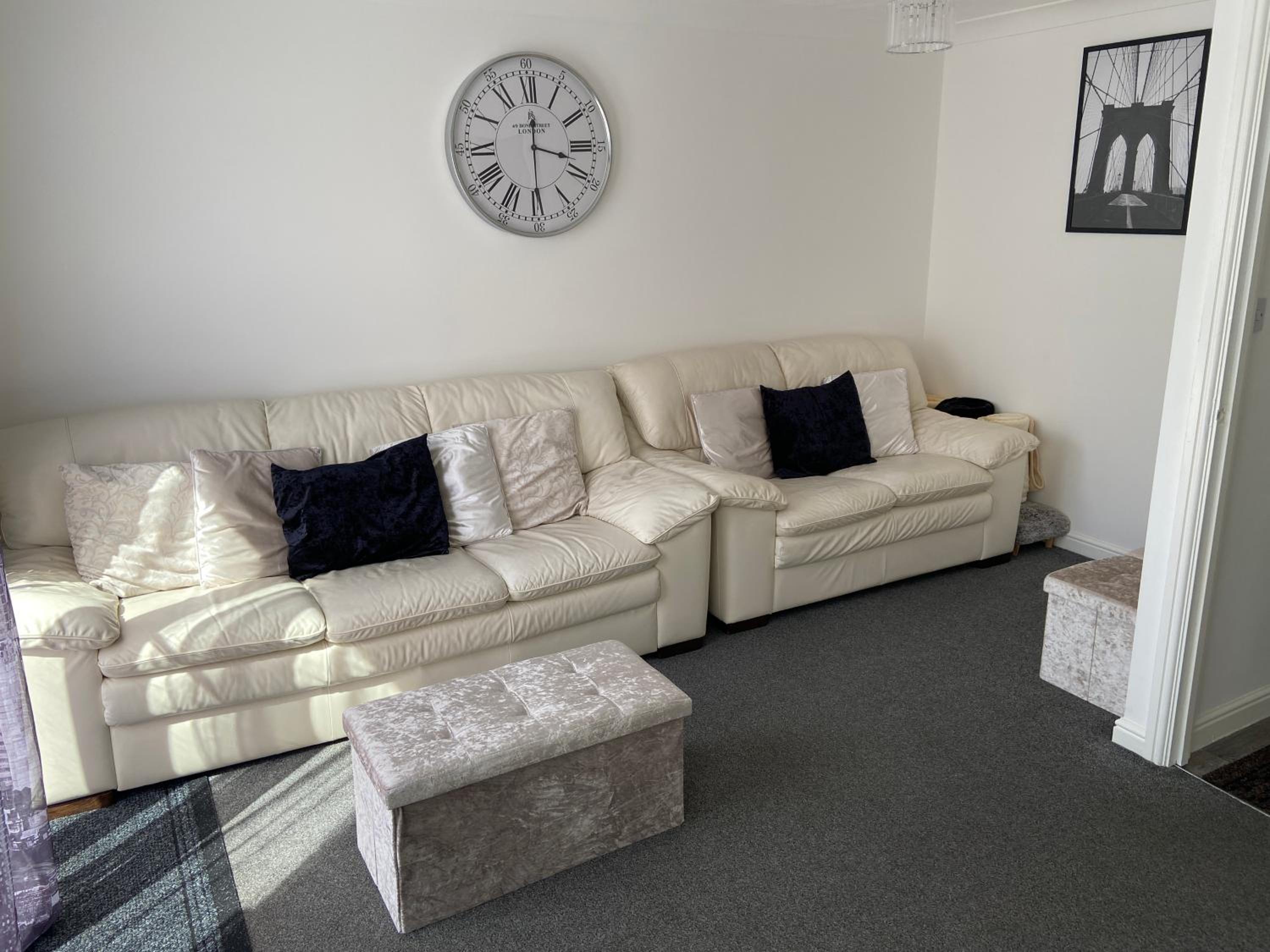 Three-Bedroom Apartment - Photo 14