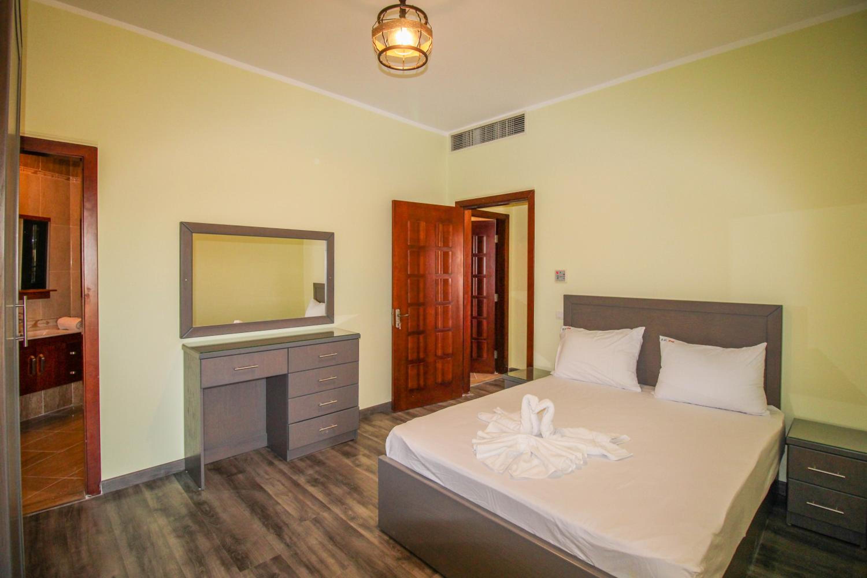 Two-Bedroom Apartment - Photo 45