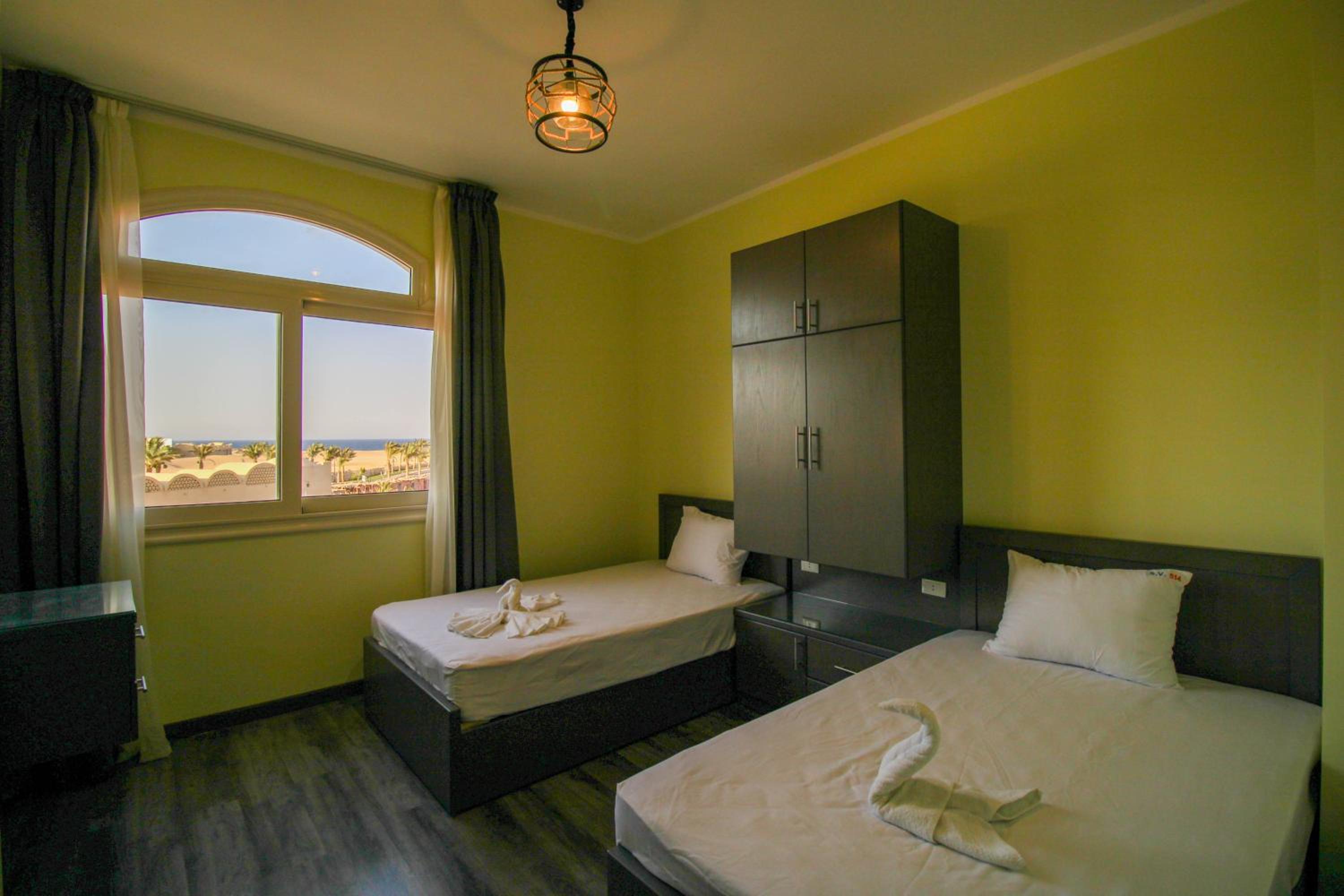 Two-Bedroom Apartment - Photo 14