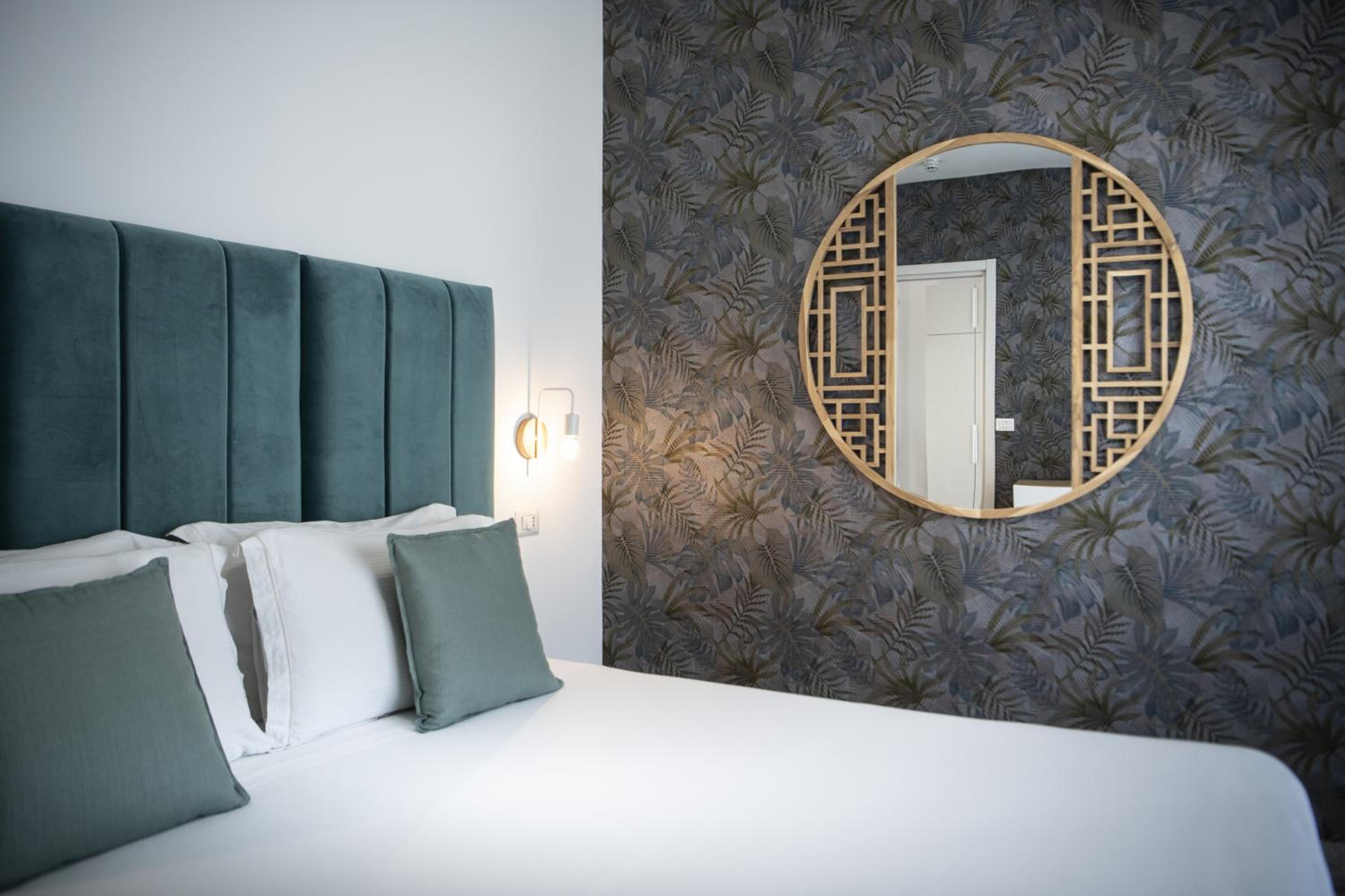 Triple Room with Balcony - Photo 2
