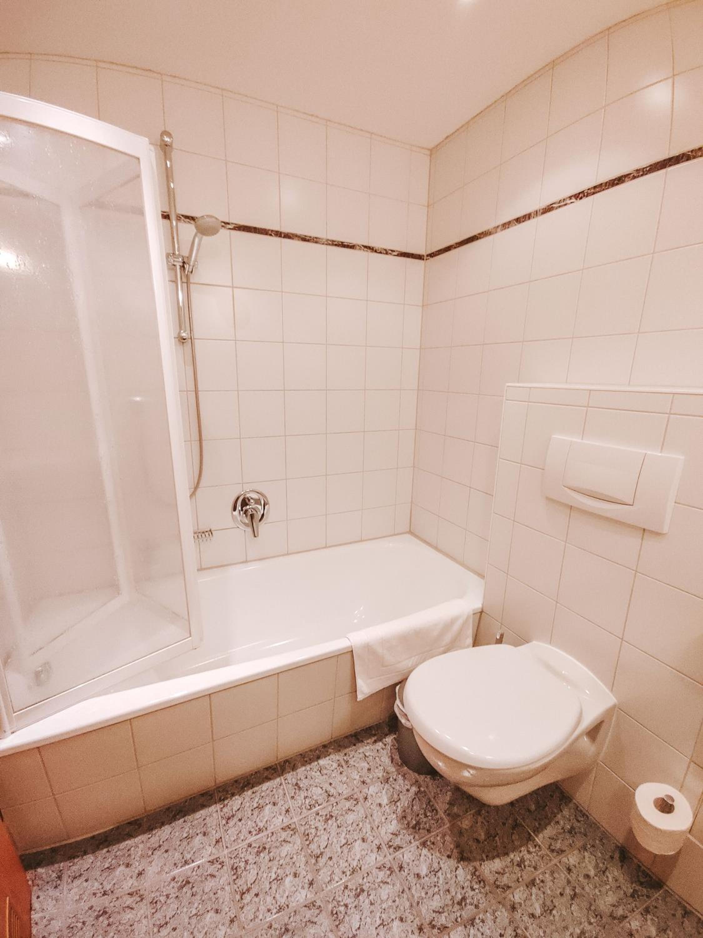 Apartment - Split Level photo 2