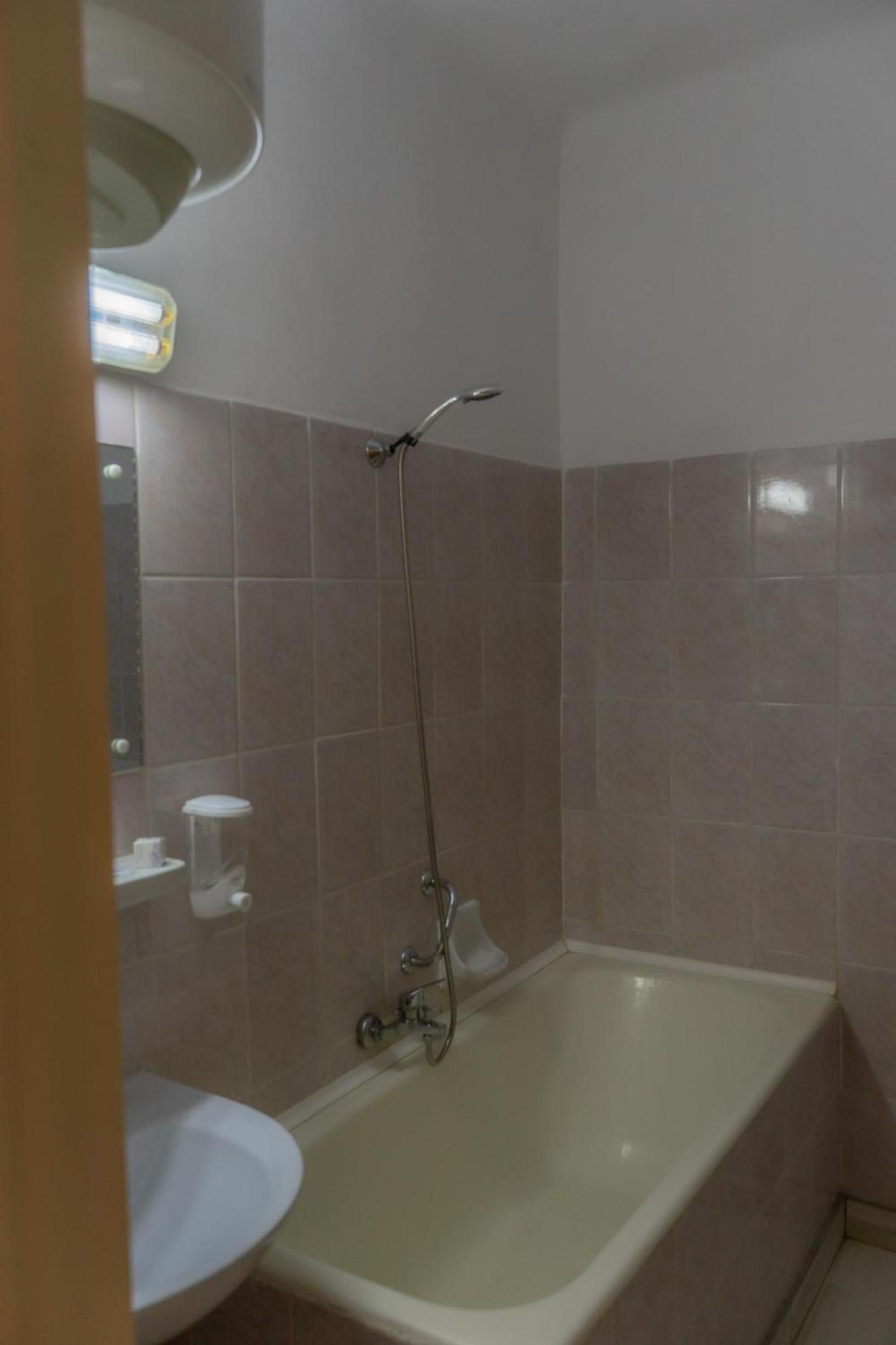 Double or Twin Room with Balcony photo 3