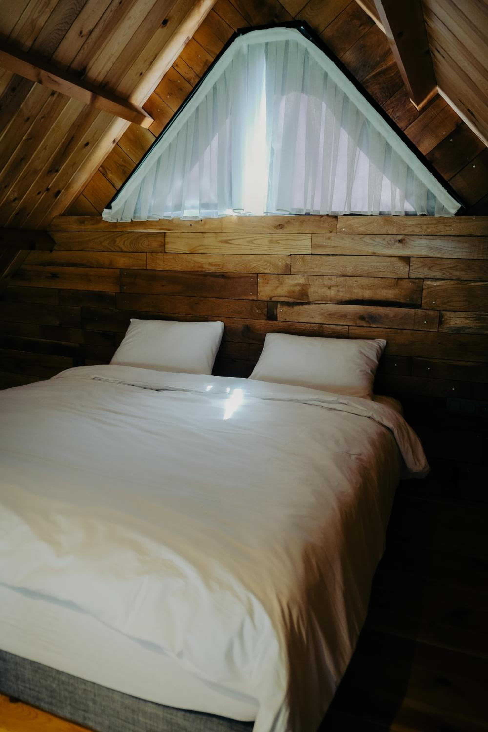 Deluxe Bungalow with Garden View - Photo 5