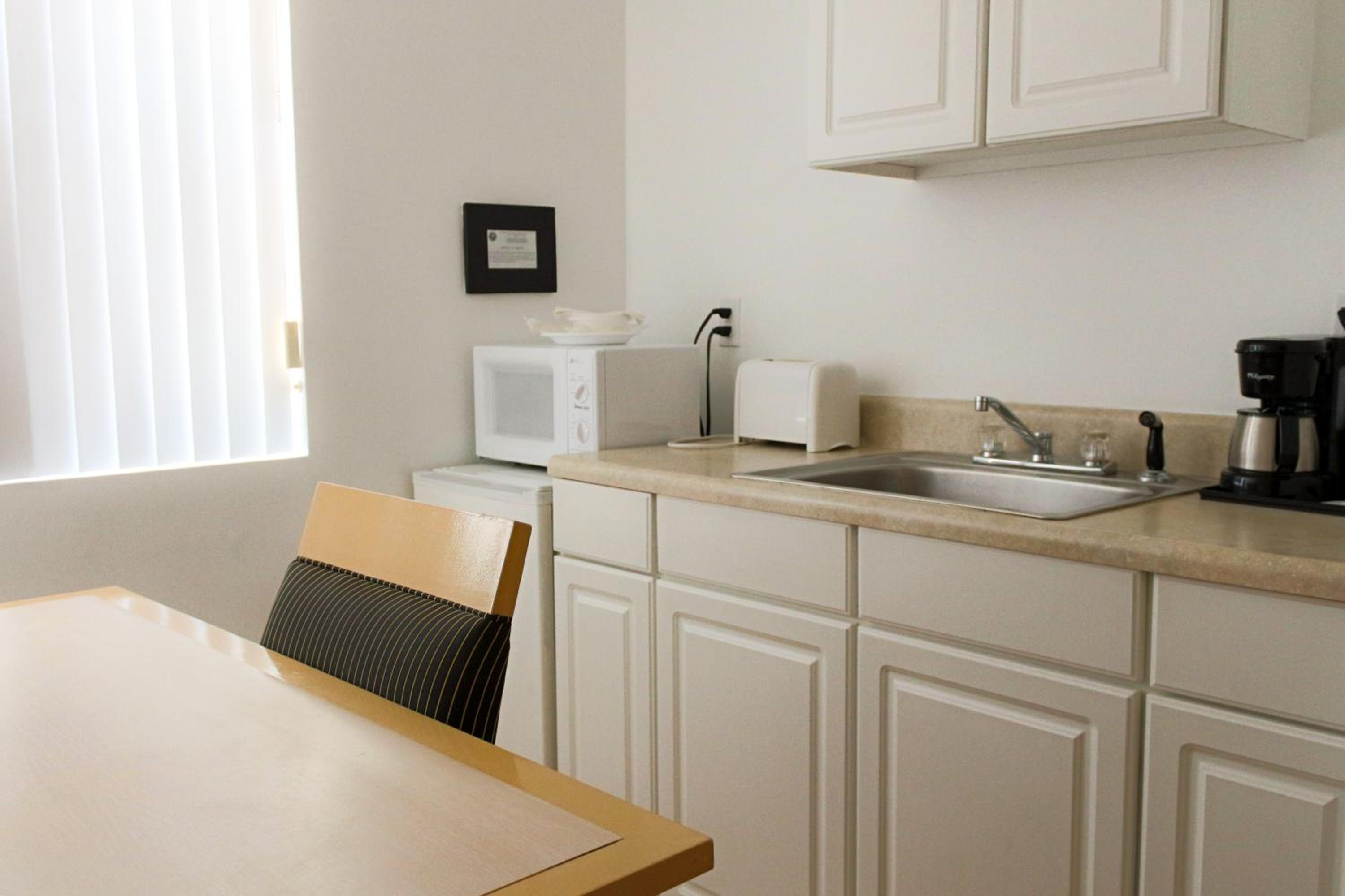 Superior Double Room with Two Double Beds and Kitchen - Free Parking - Photo 10