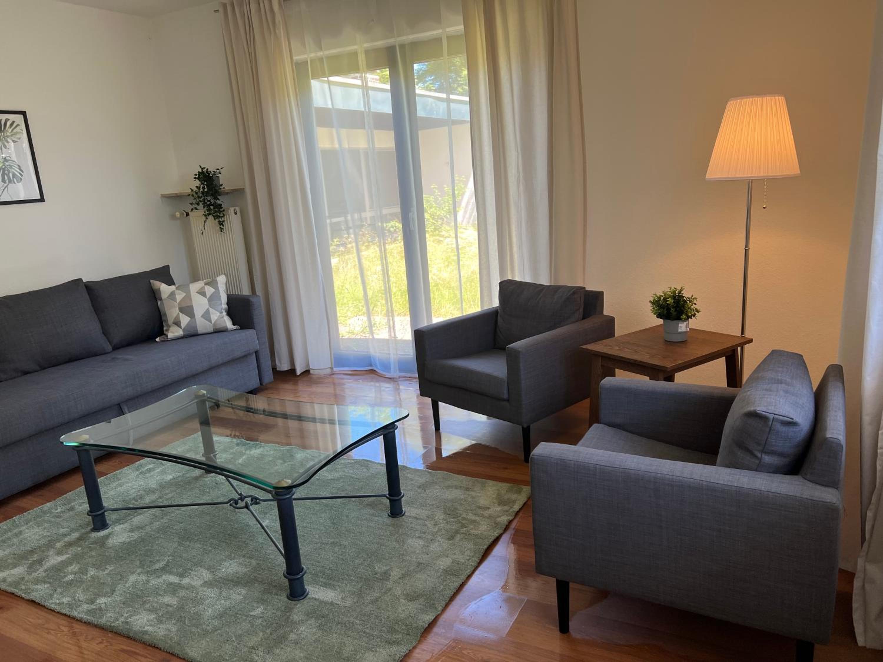 One-Bedroom Apartment photo 3