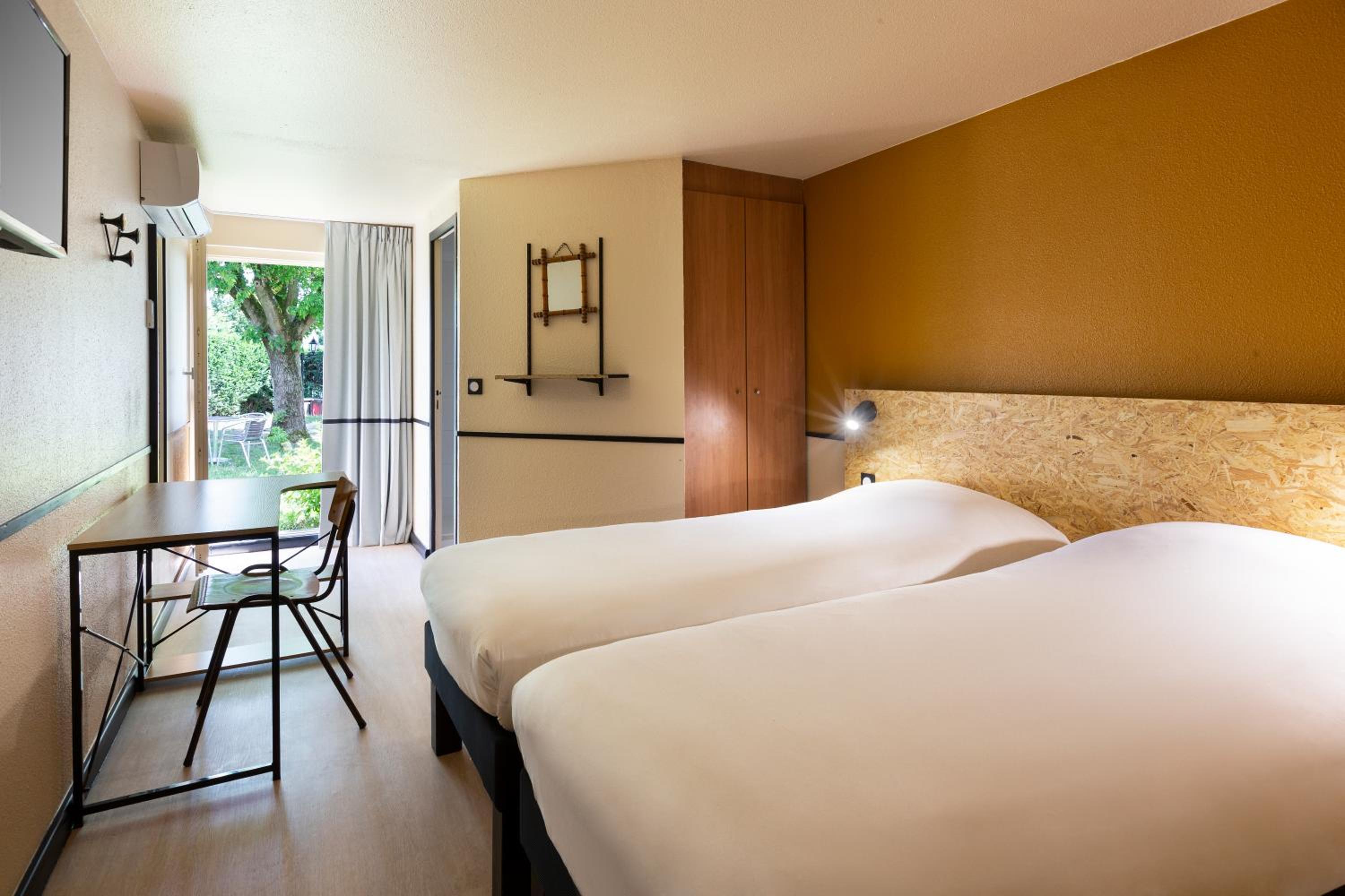 Pop Twin Room