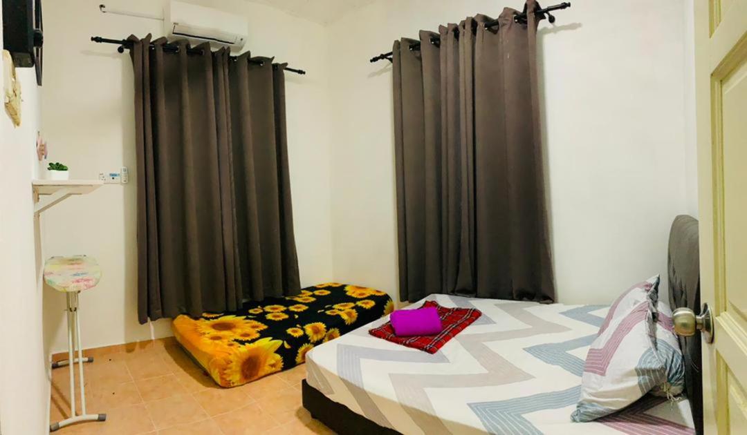Two-Bedroom House photo 2
